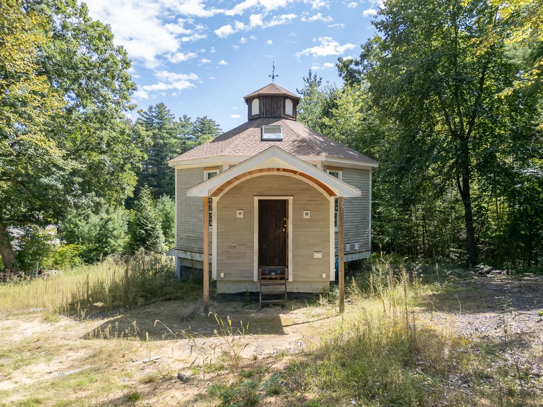 main property photo 22