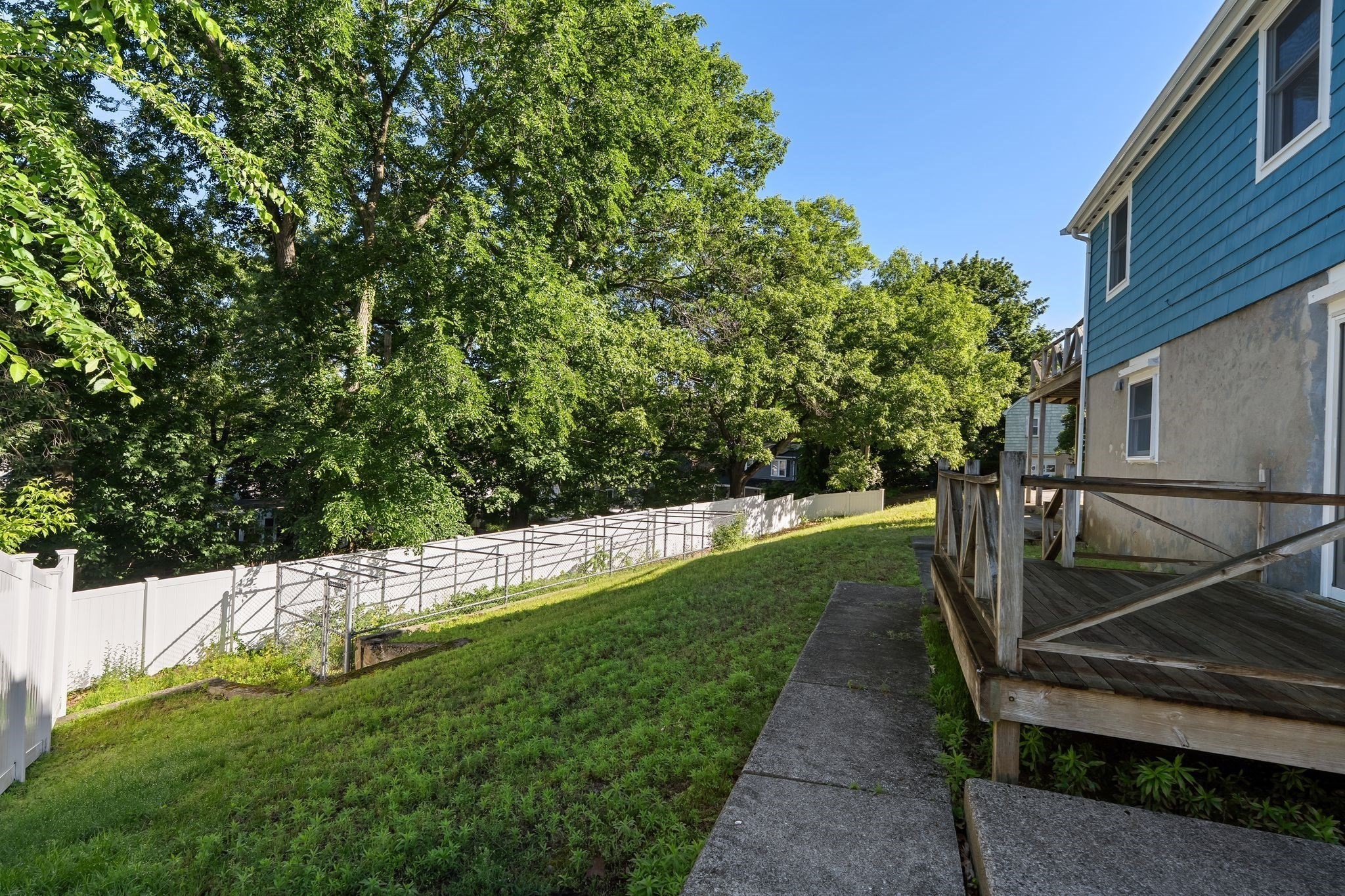 main property photo 34