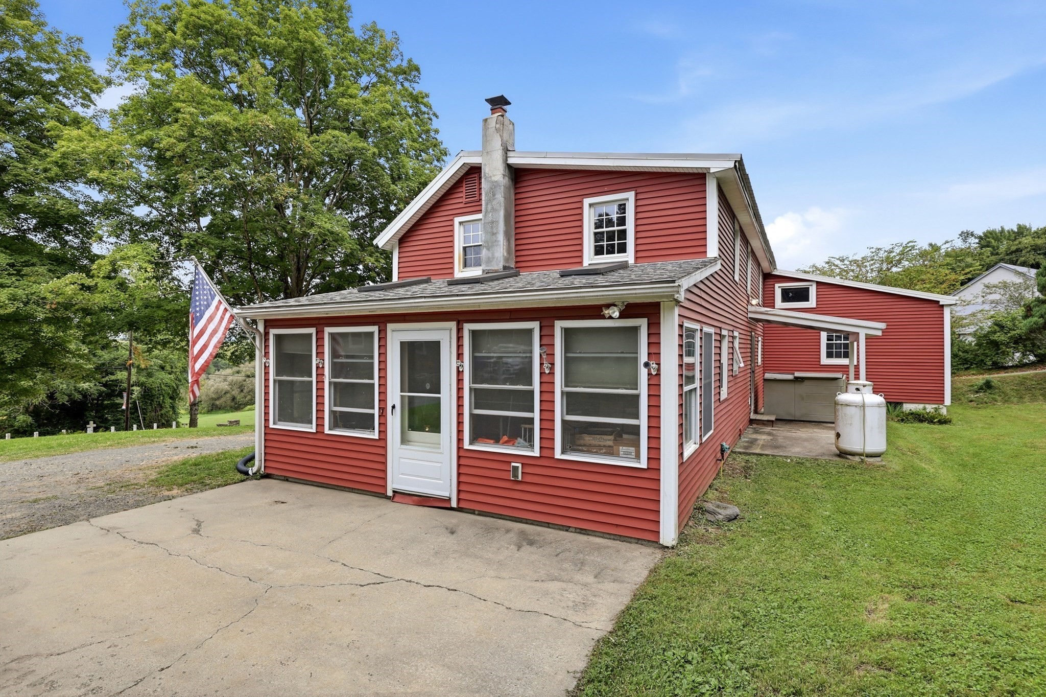 main property photo 33