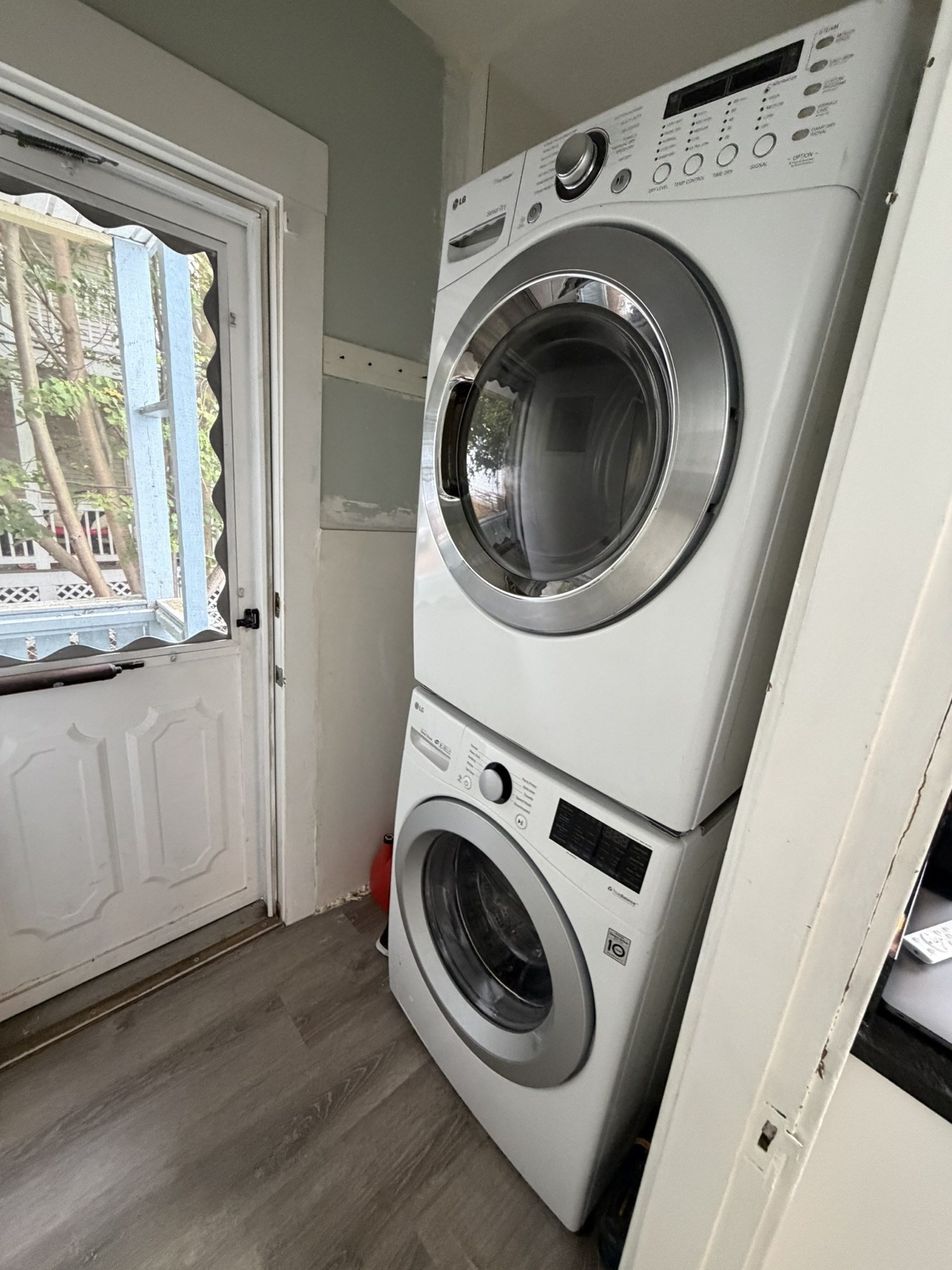 main property photo 9