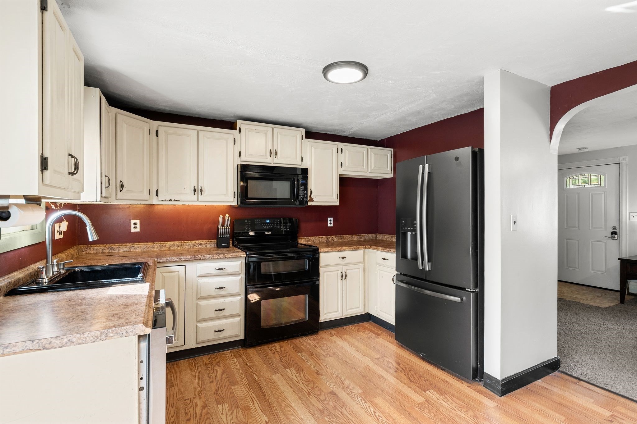 main property photo 7