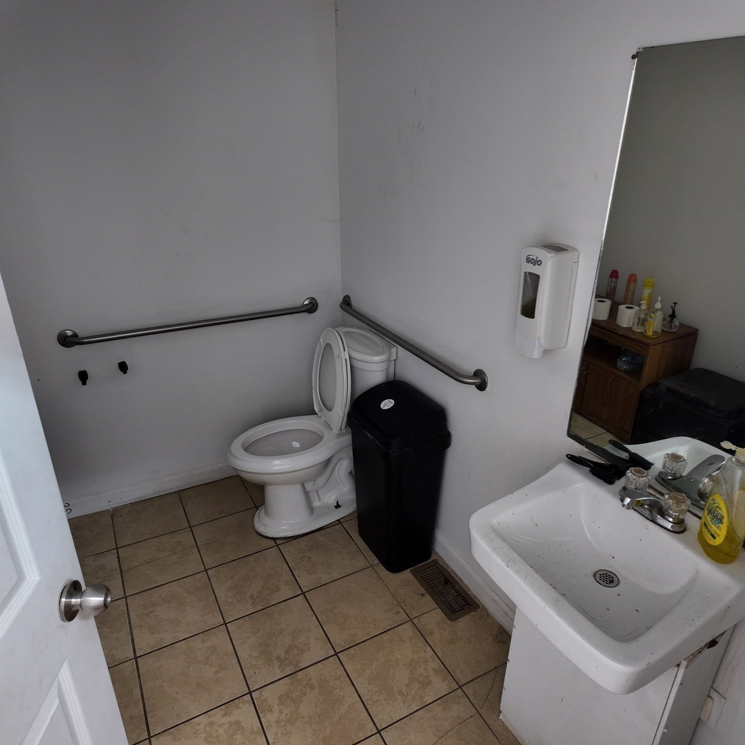 main property photo 25