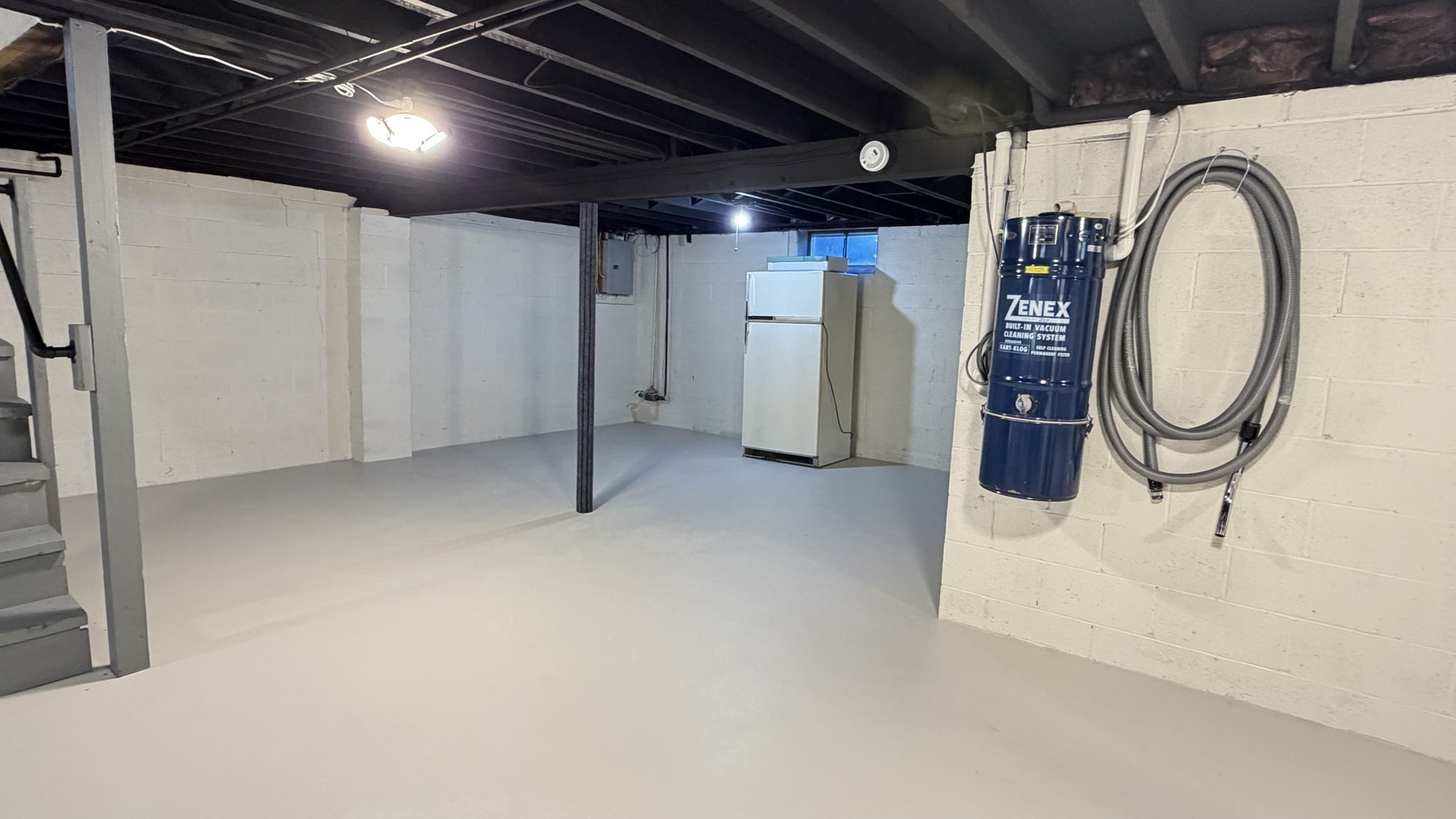 main property photo 35