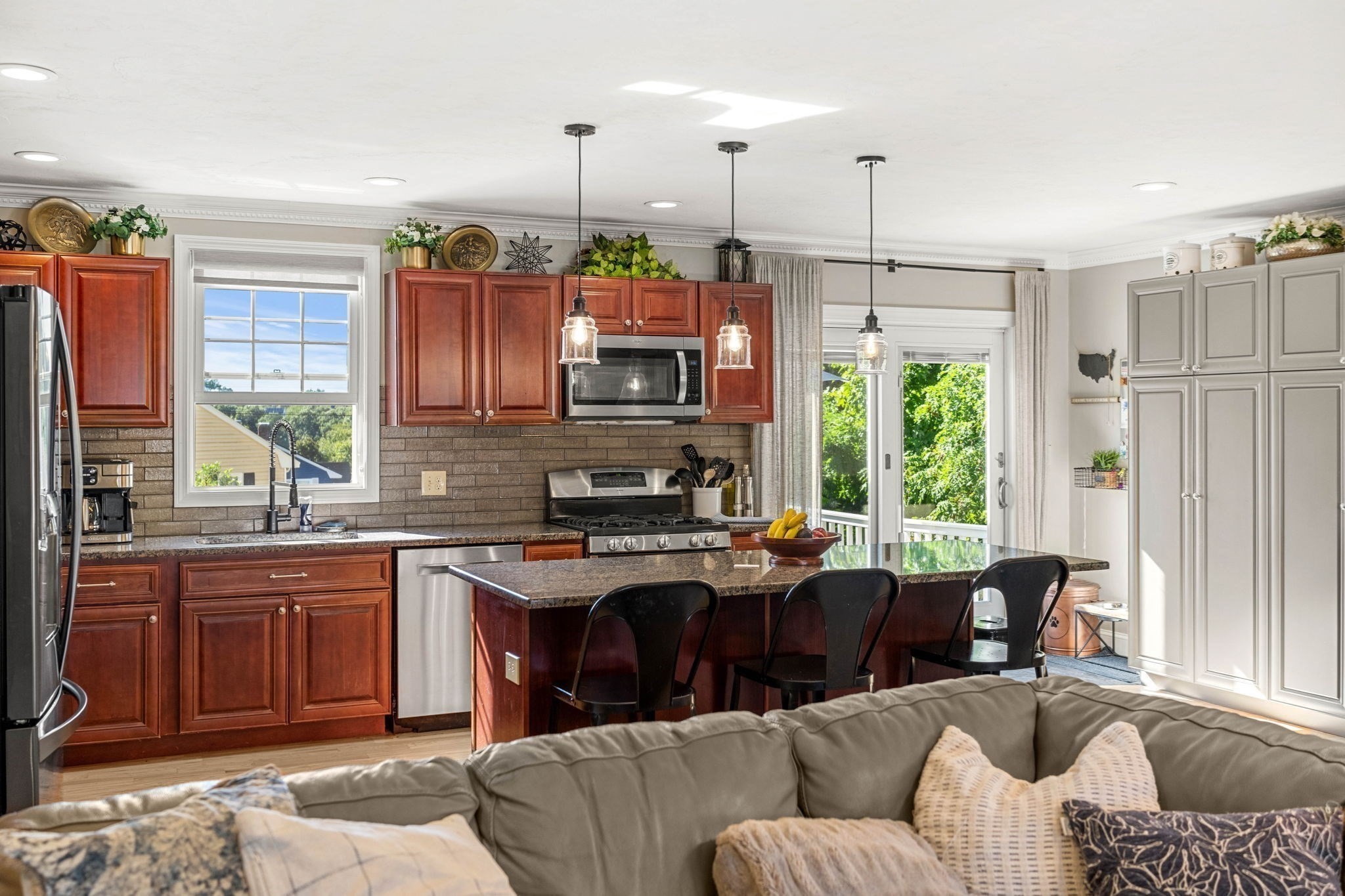 main property photo 13