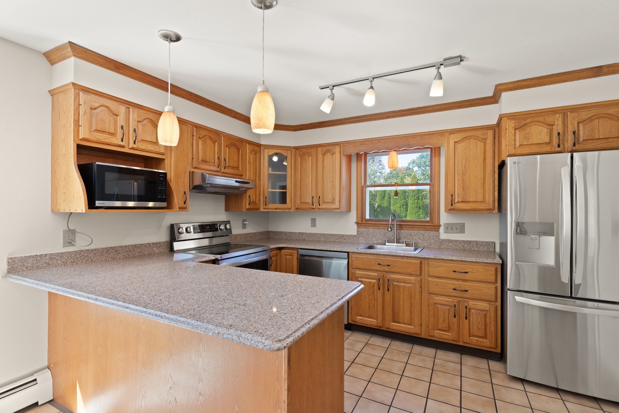 main property photo 16