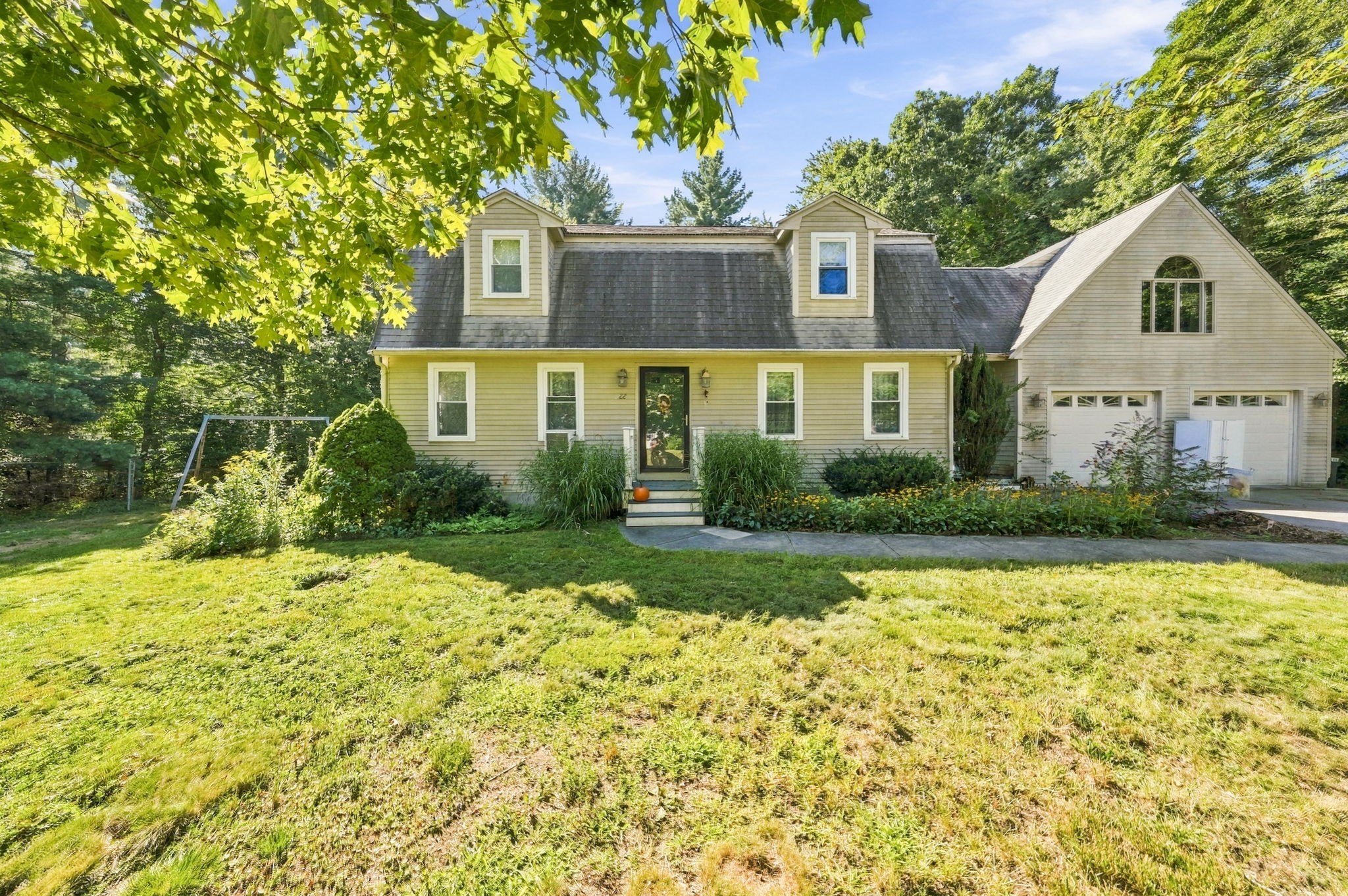 main property photo 3