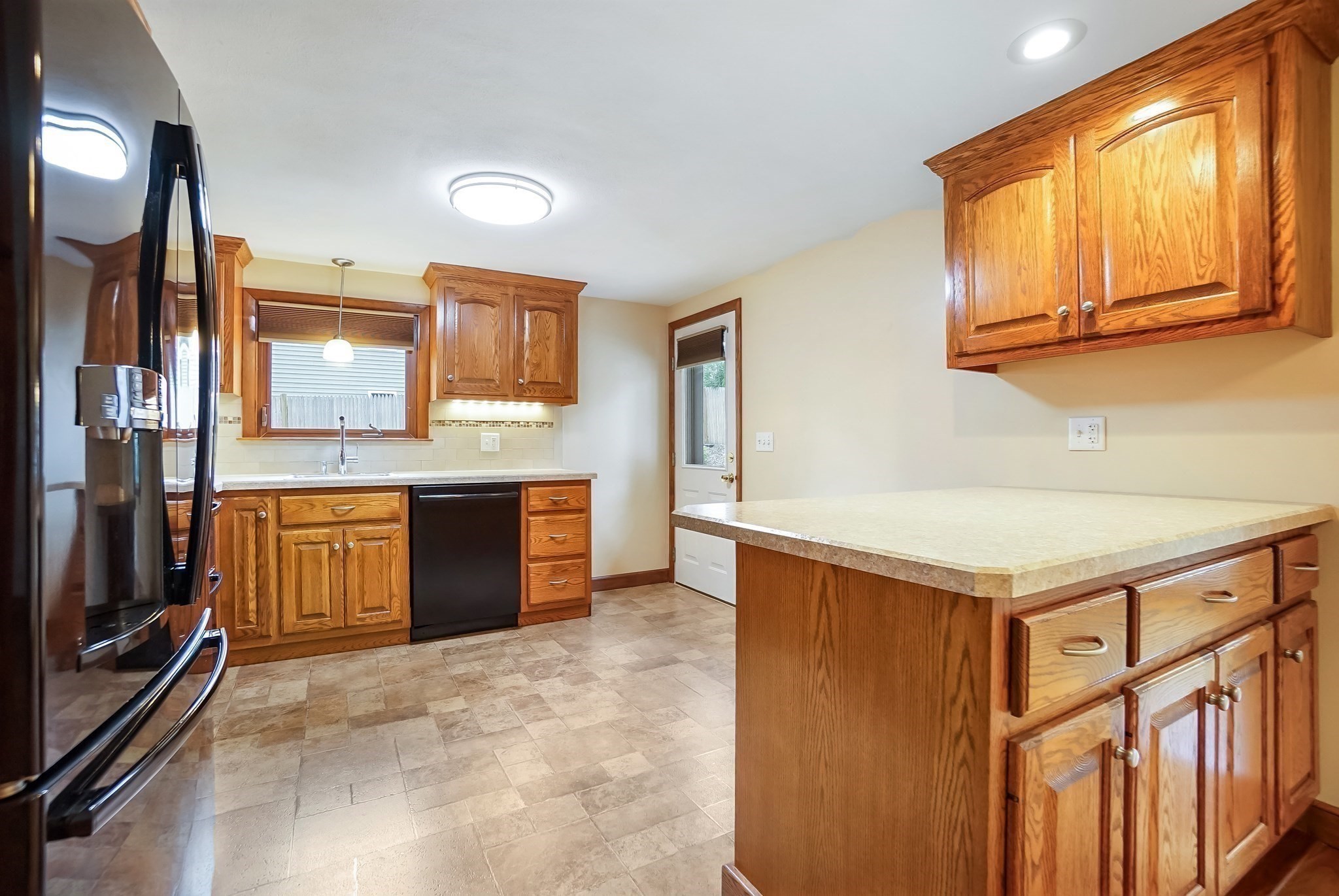 main property photo 9