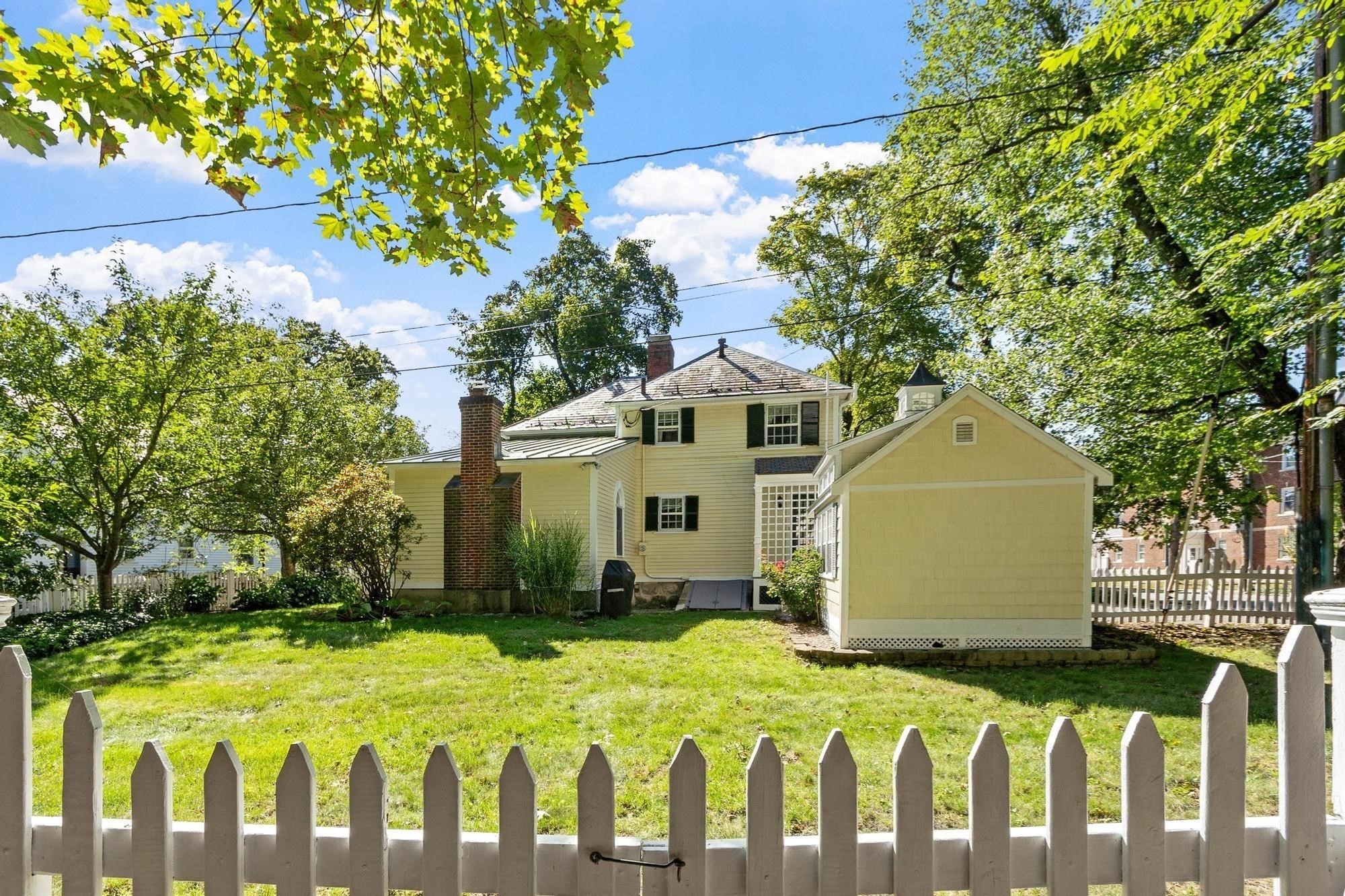 main property photo 32
