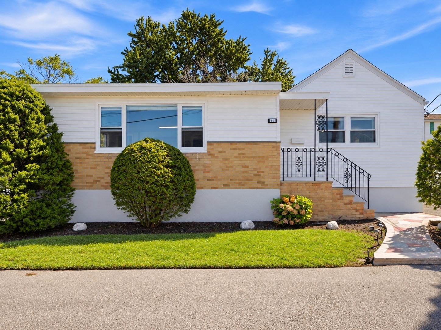 main property photo 0