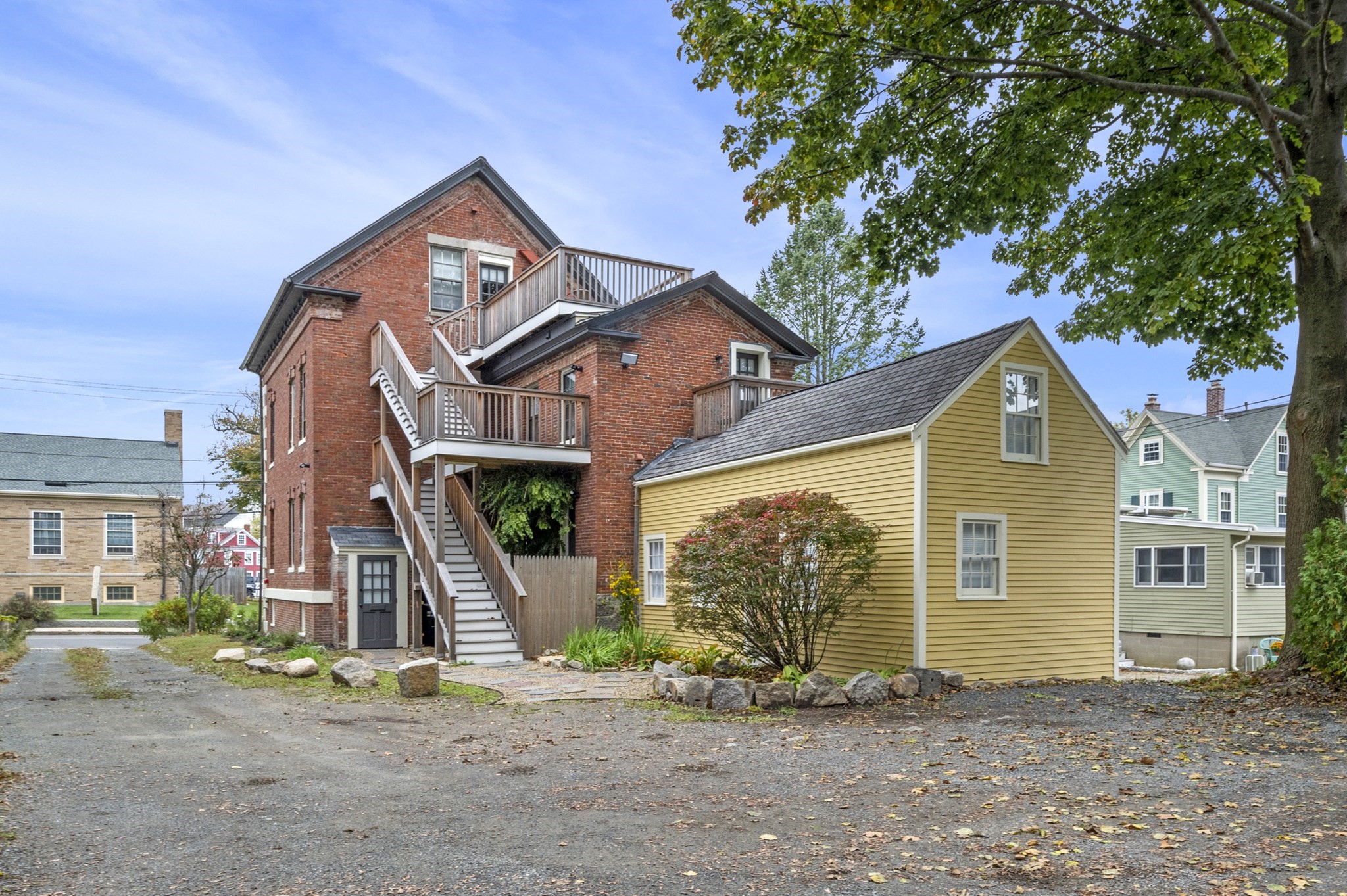 main property photo 20