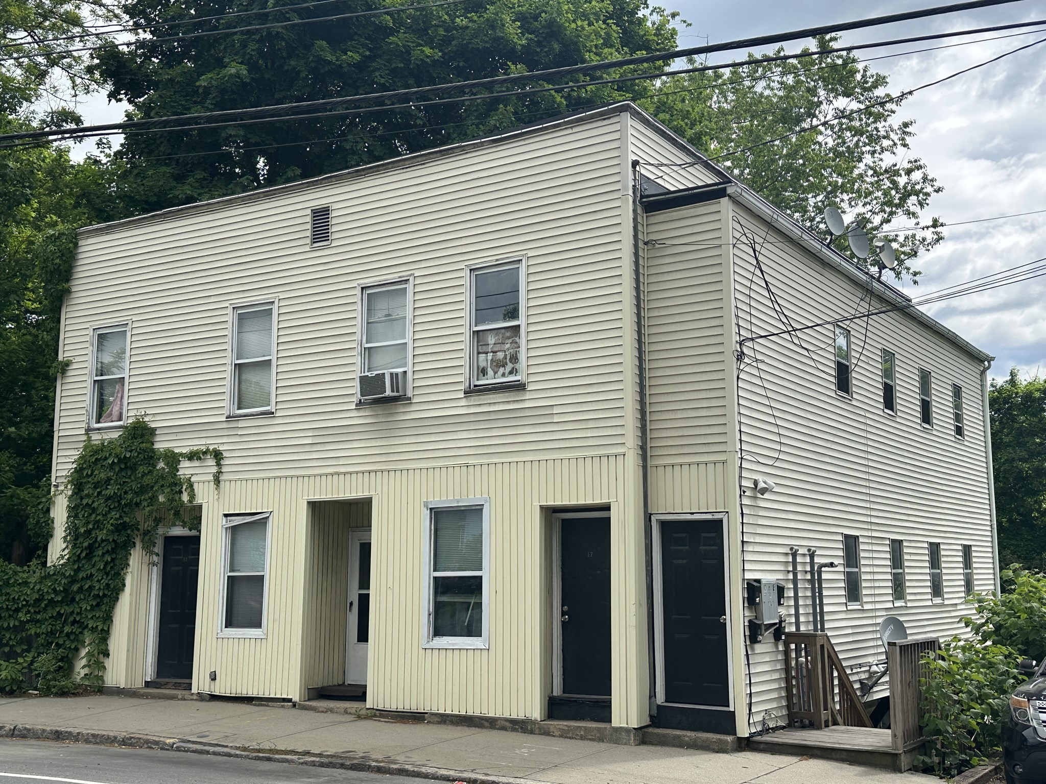 main property photo 0