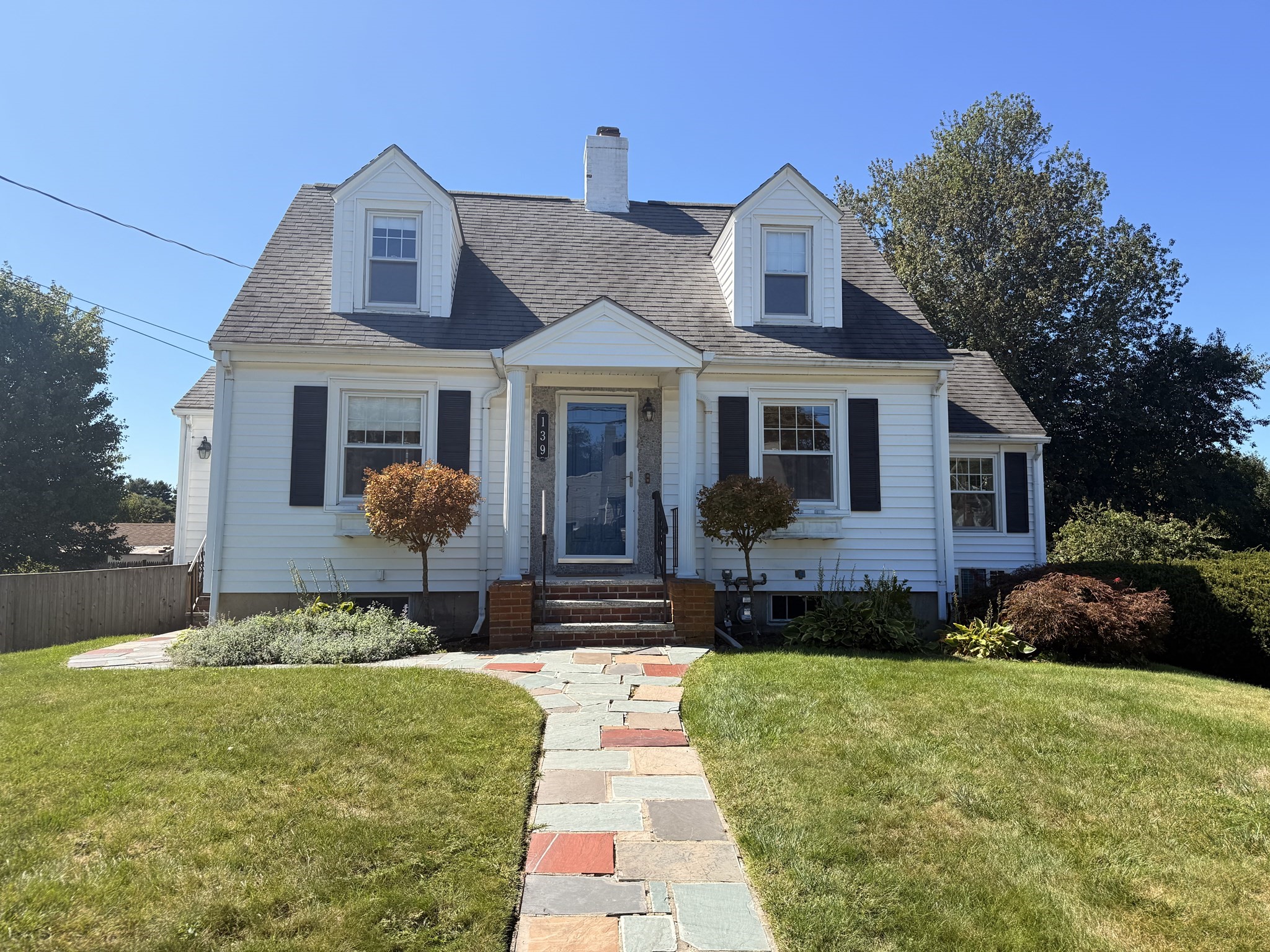 main property photo 0
