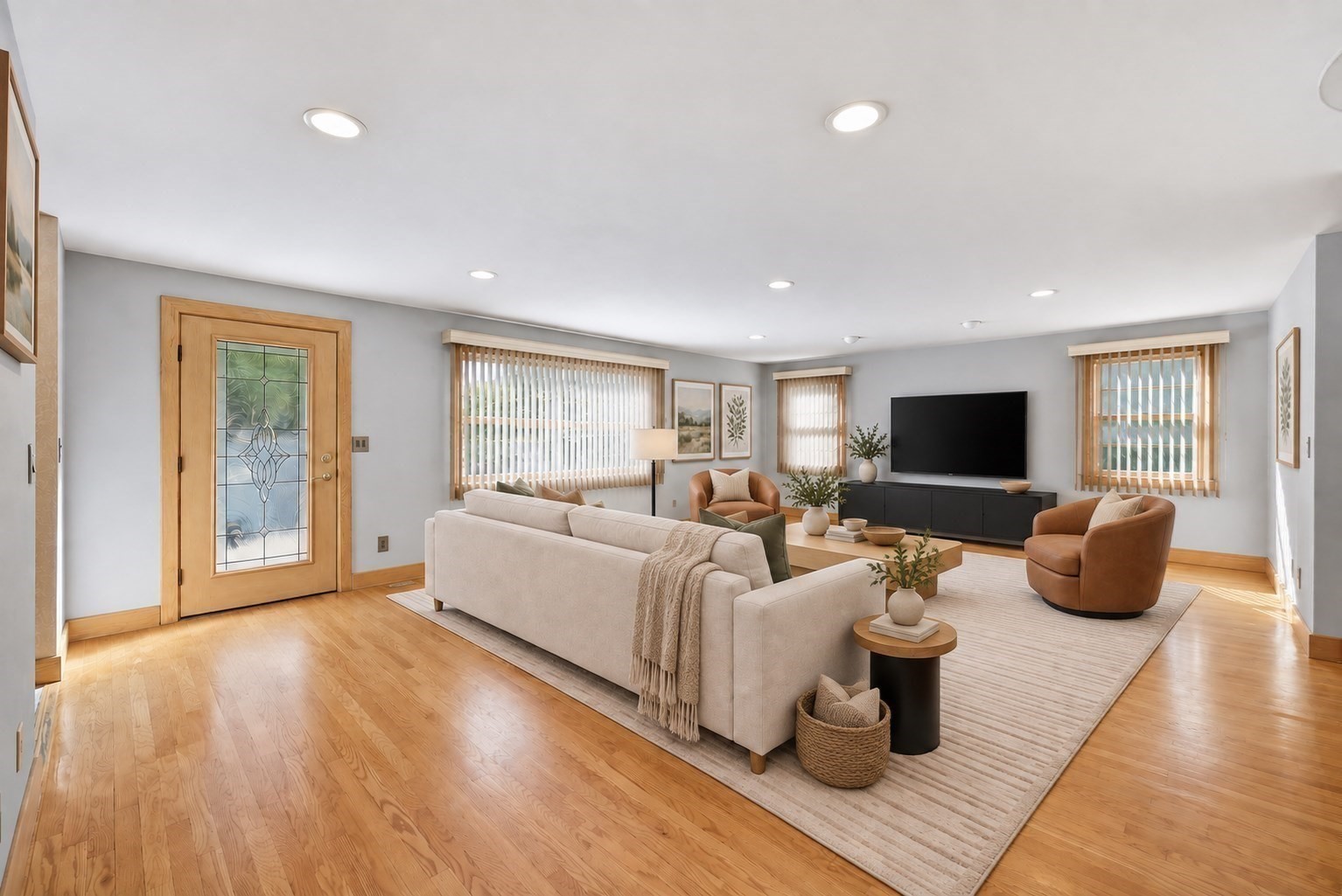 main property photo 17