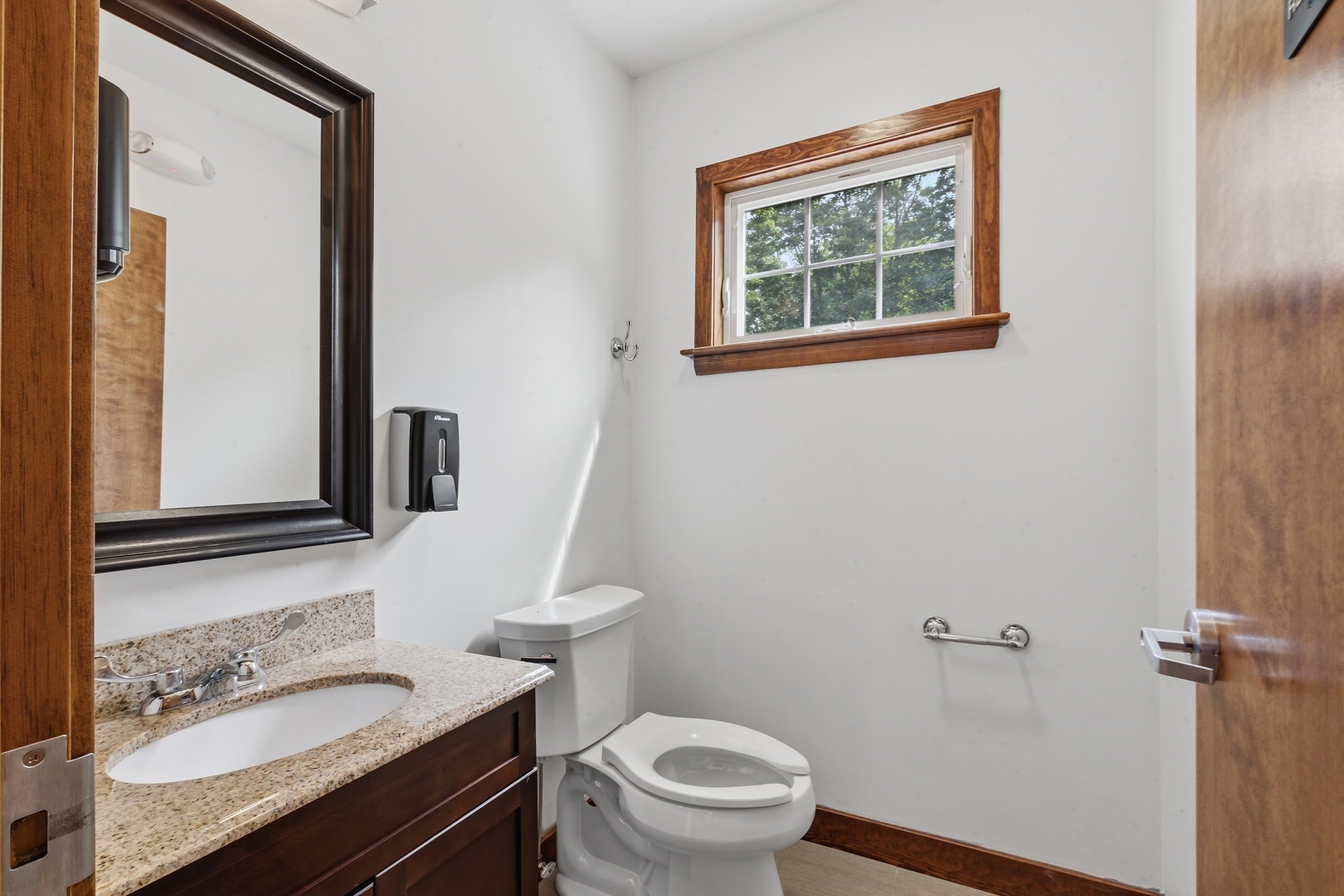 main property photo 22