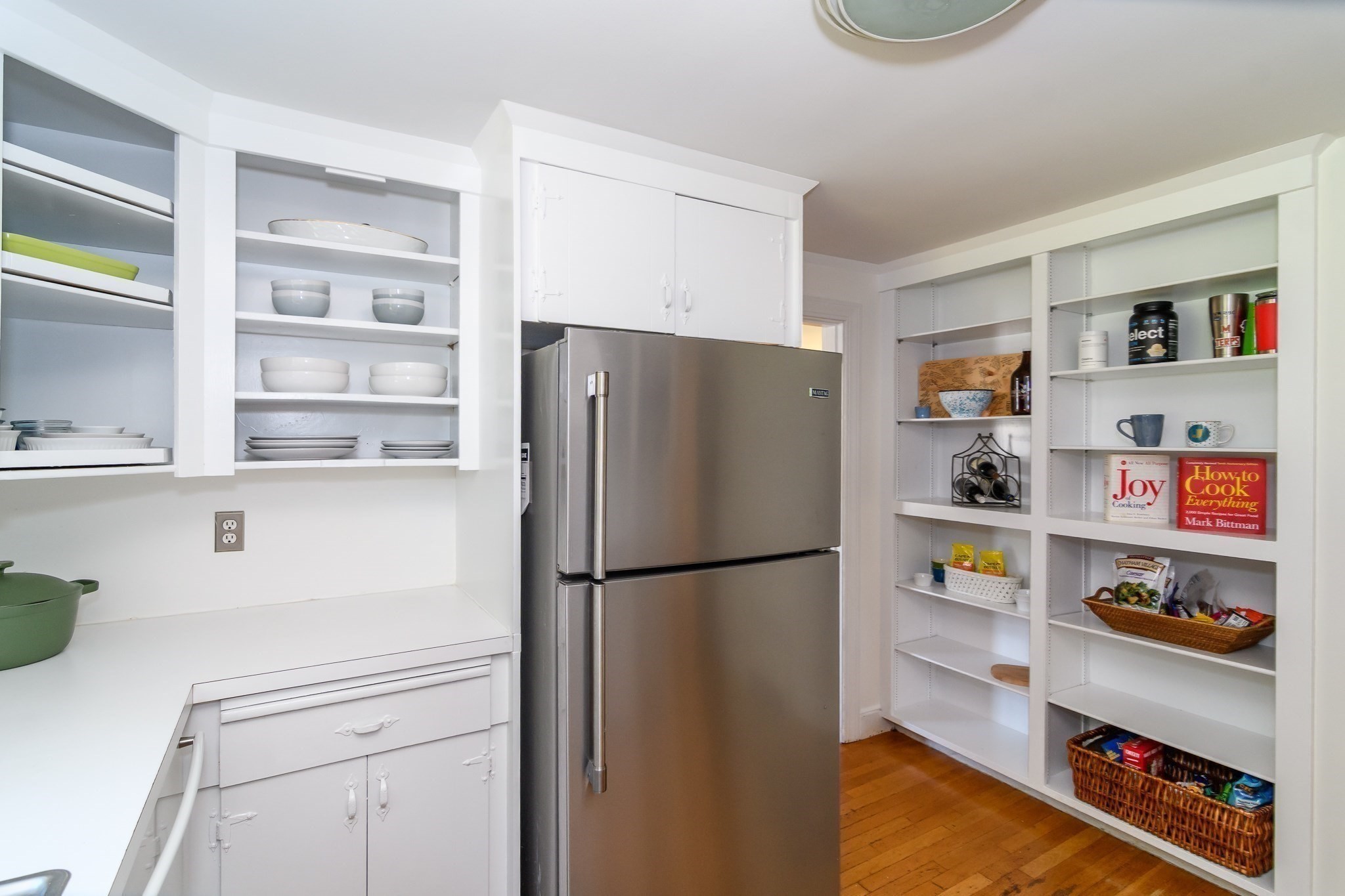 main property photo 9