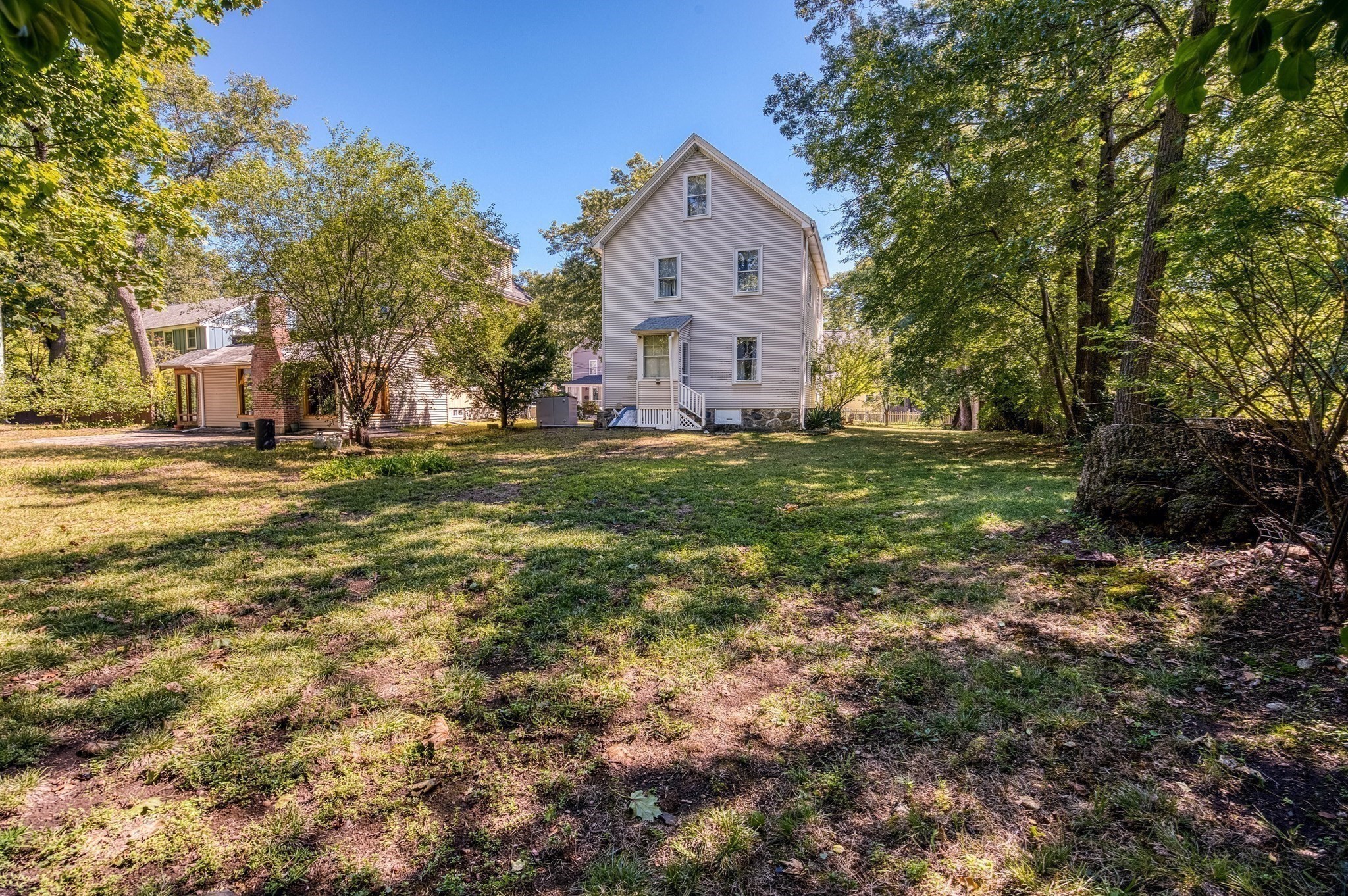 main property photo 24
