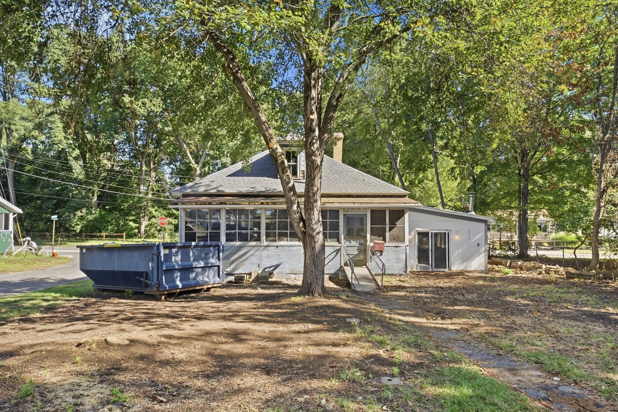 main property photo 34