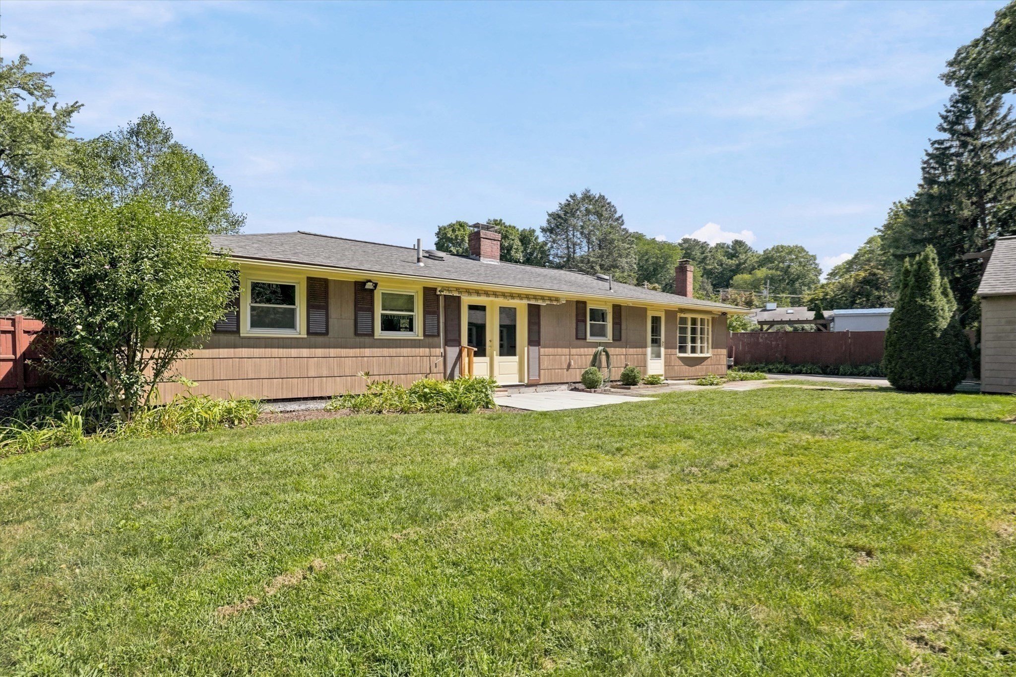 main property photo 35