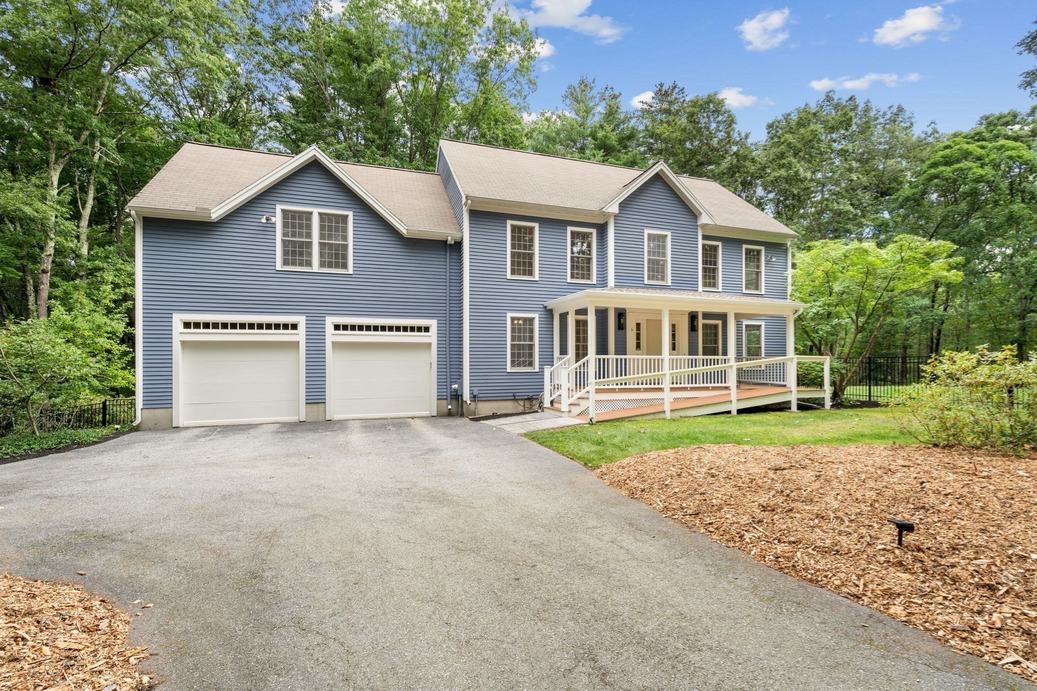 main property photo 28