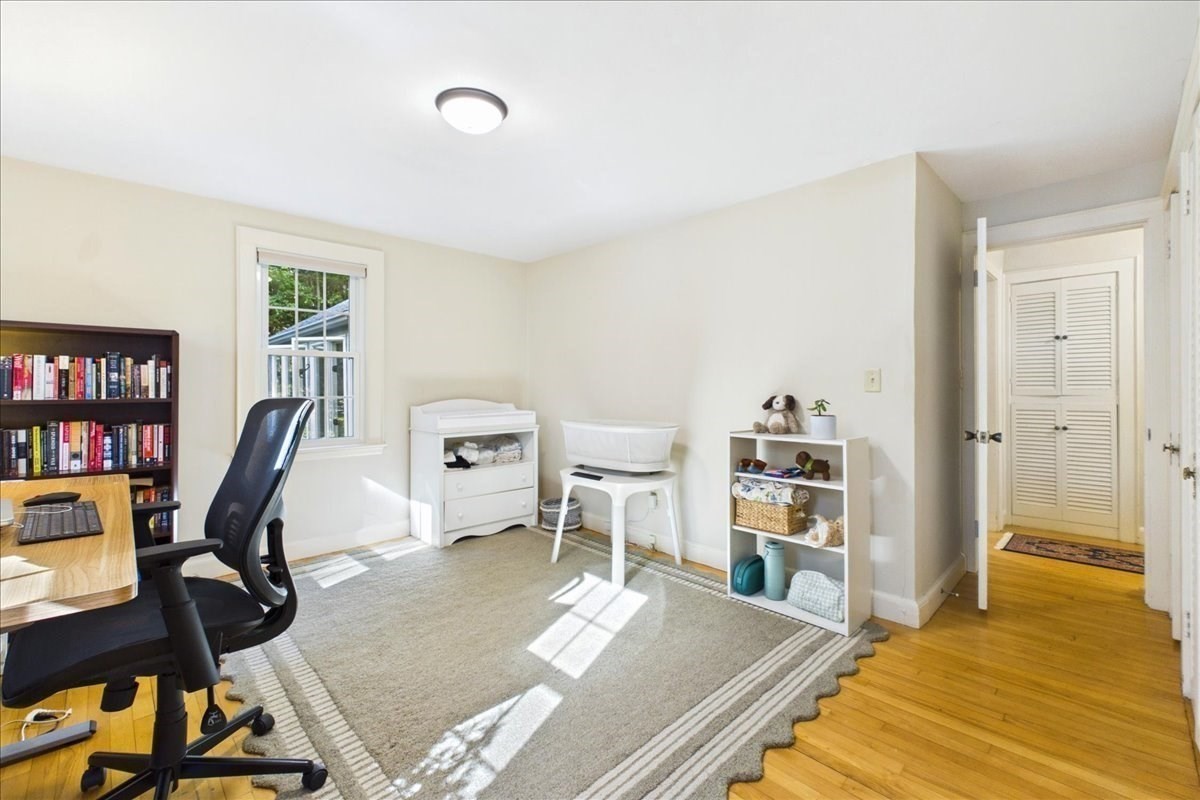 main property photo 16