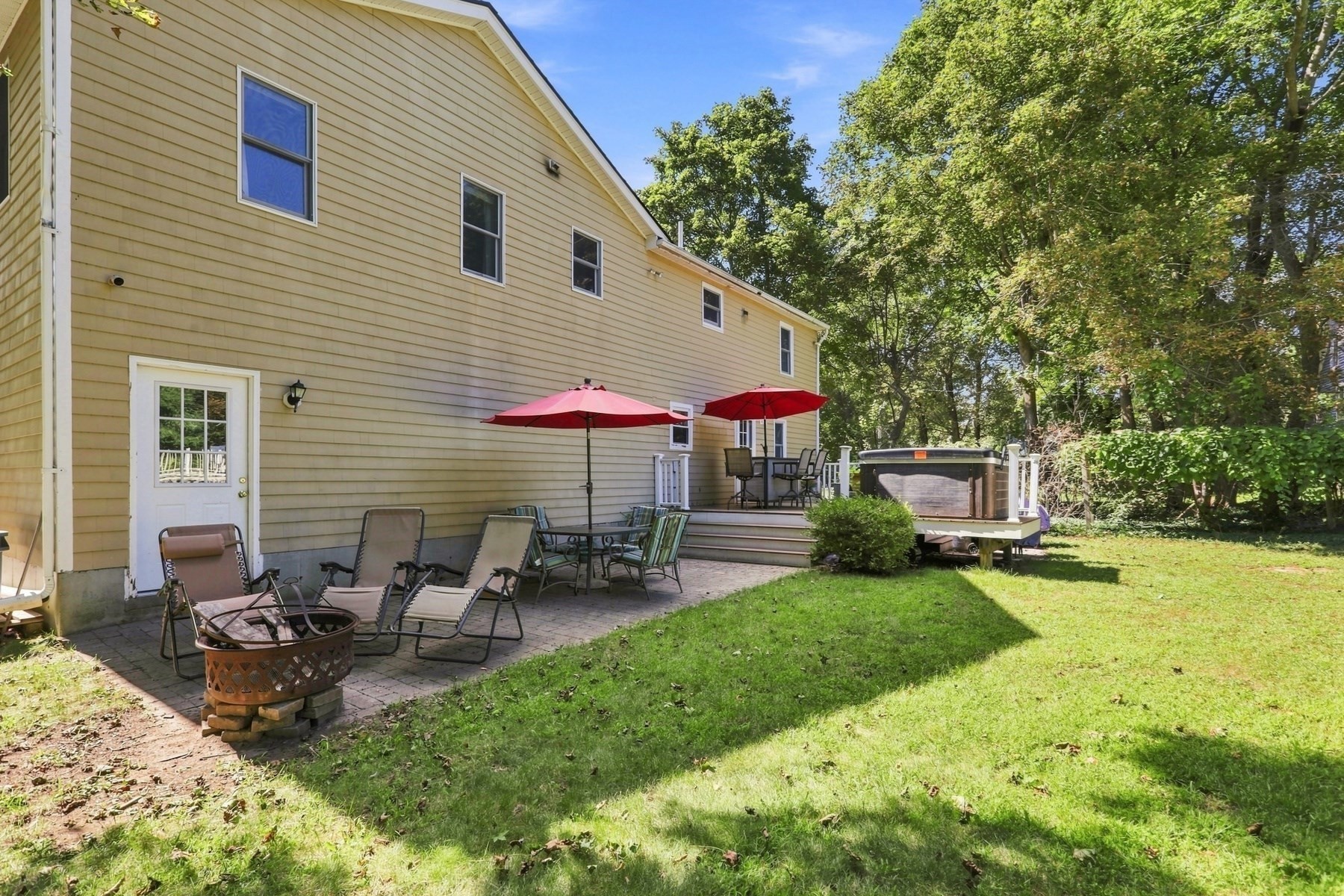 main property photo 19