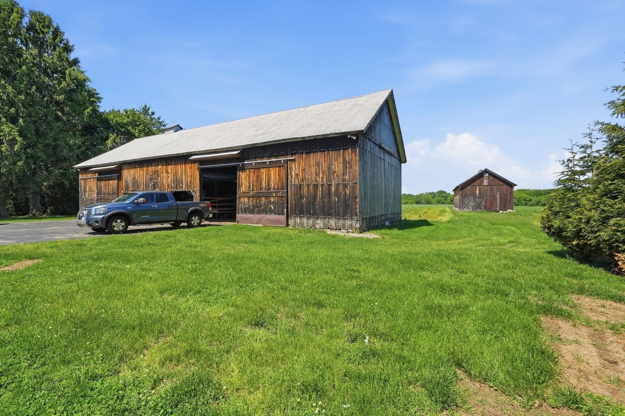 main property photo 9