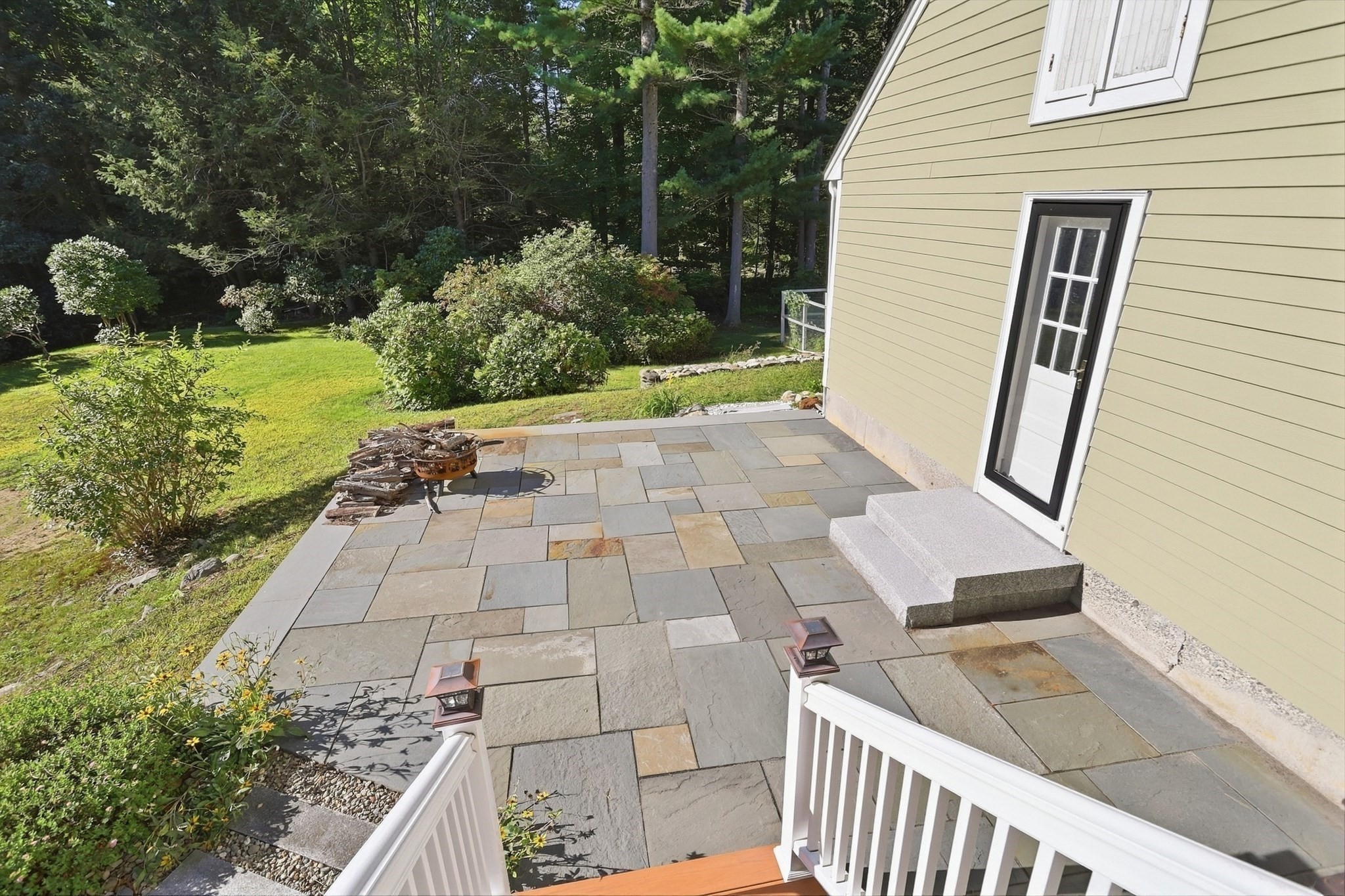 main property photo 30