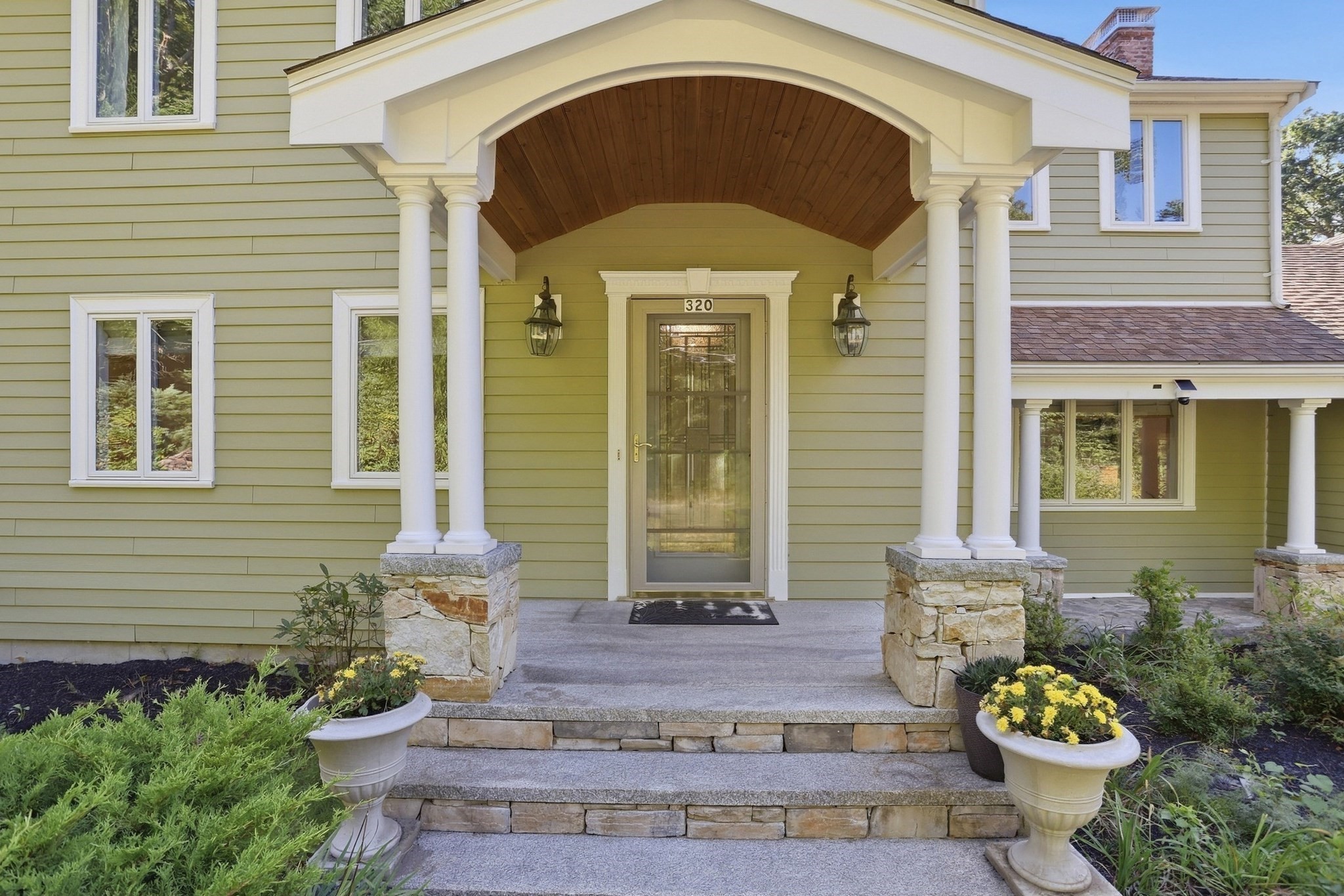 main property photo 36