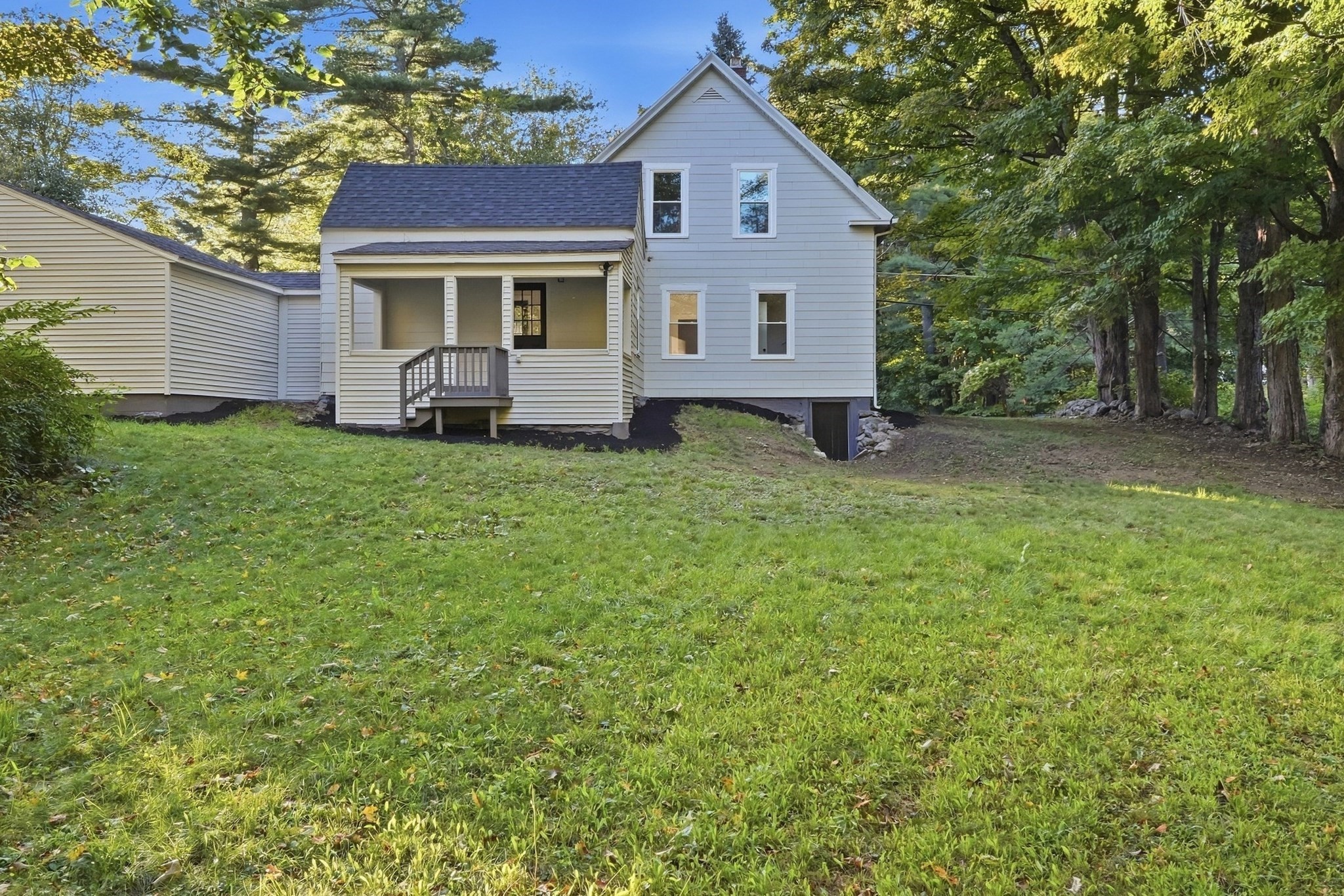 main property photo 18