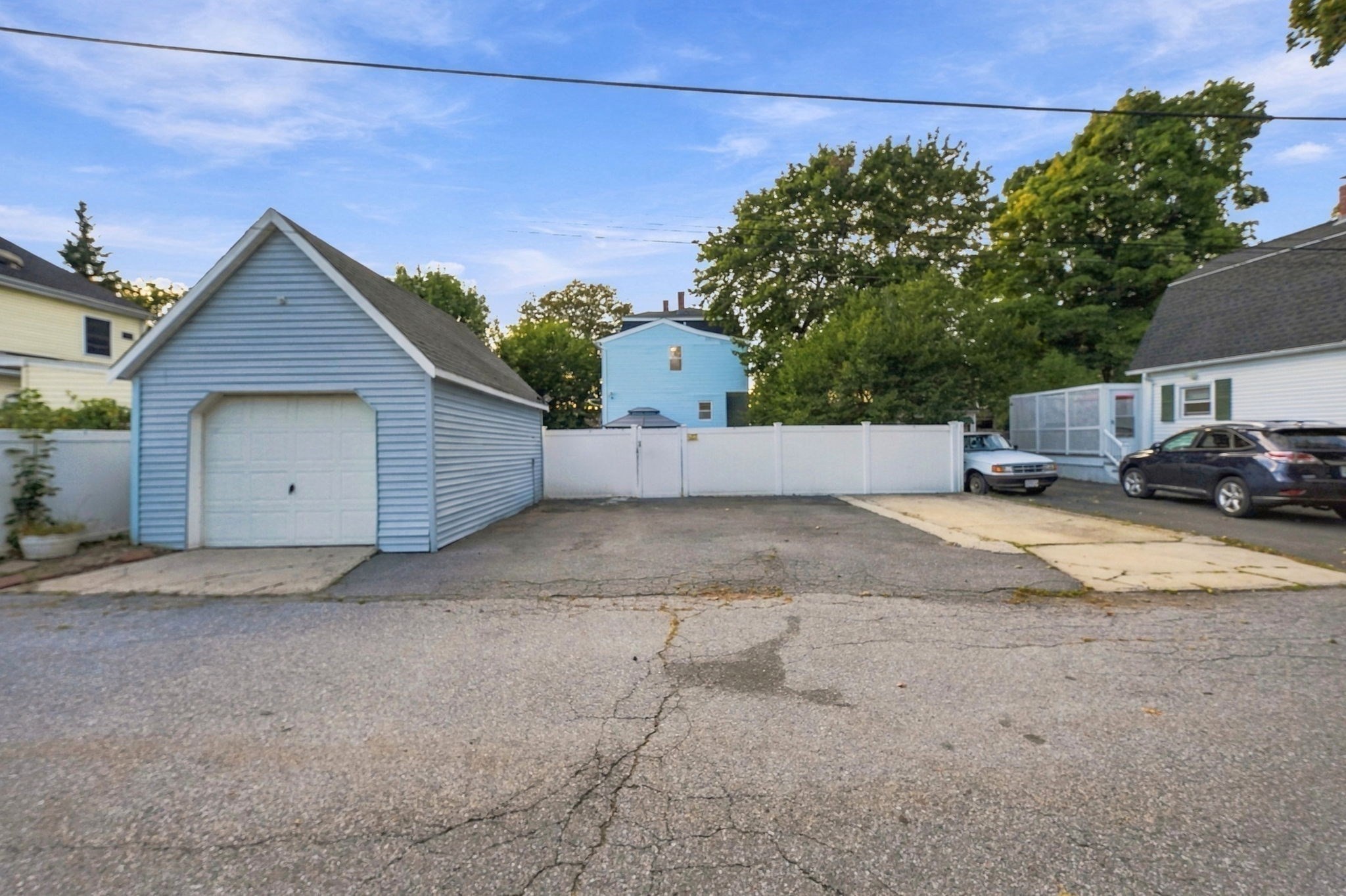 main property photo 32
