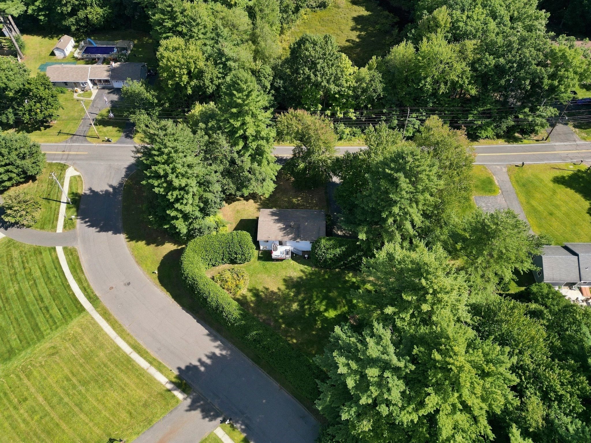 main property photo 33