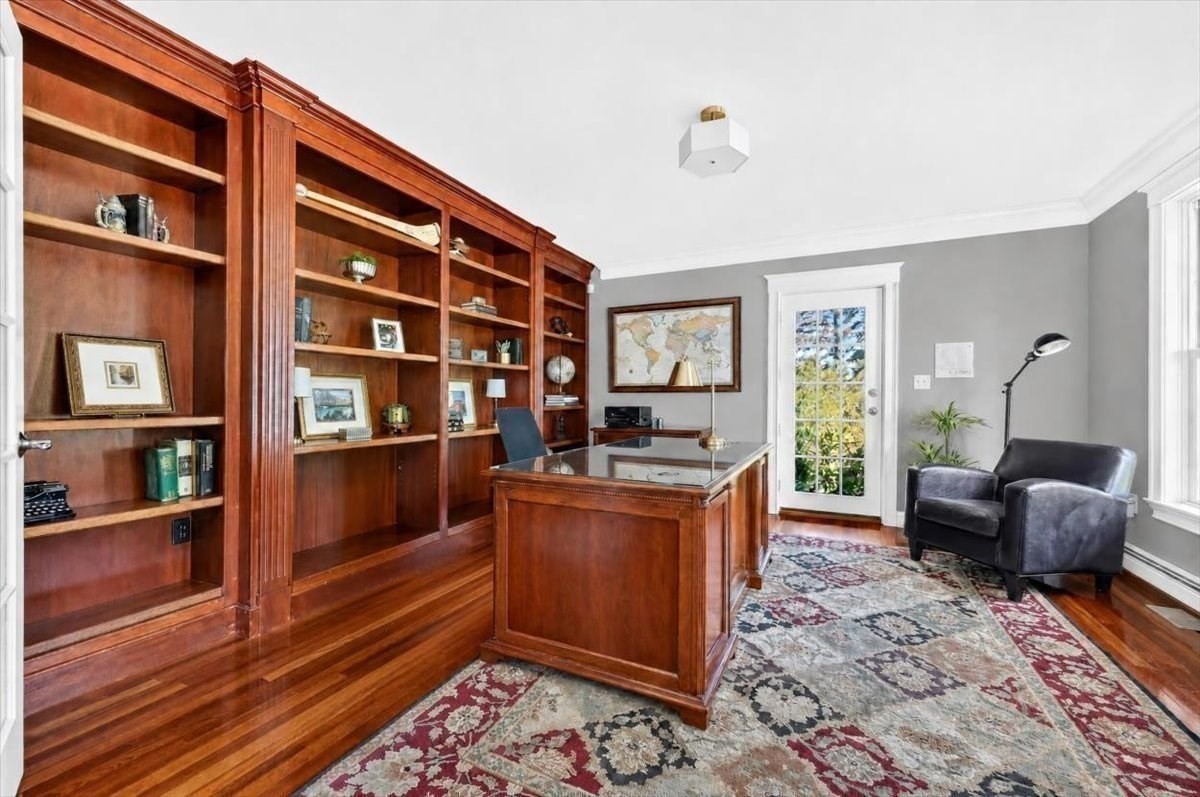 main property photo 12