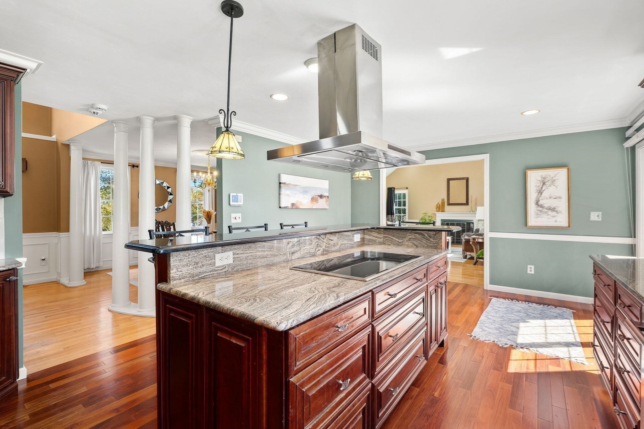 main property photo 9