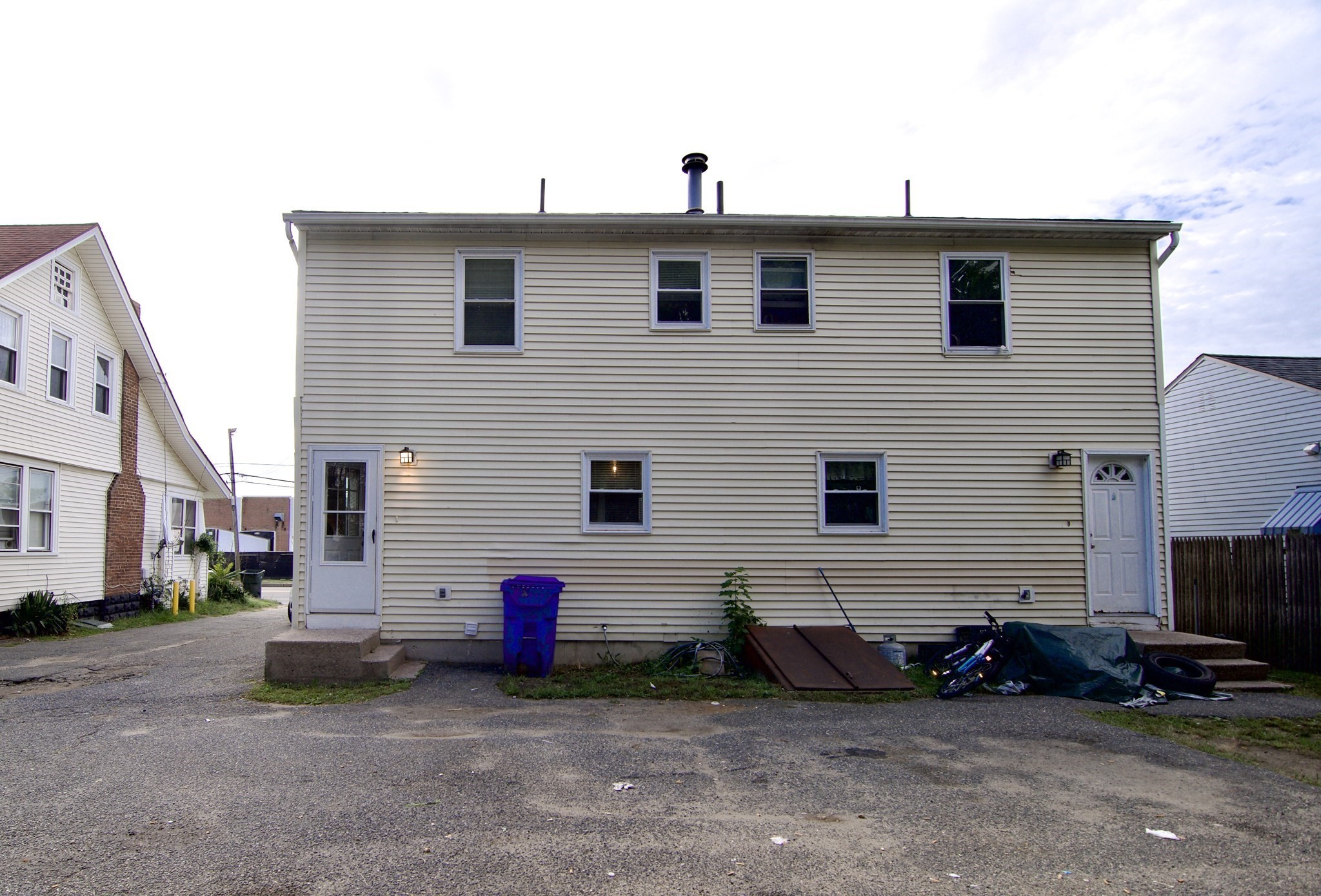 main property photo 20