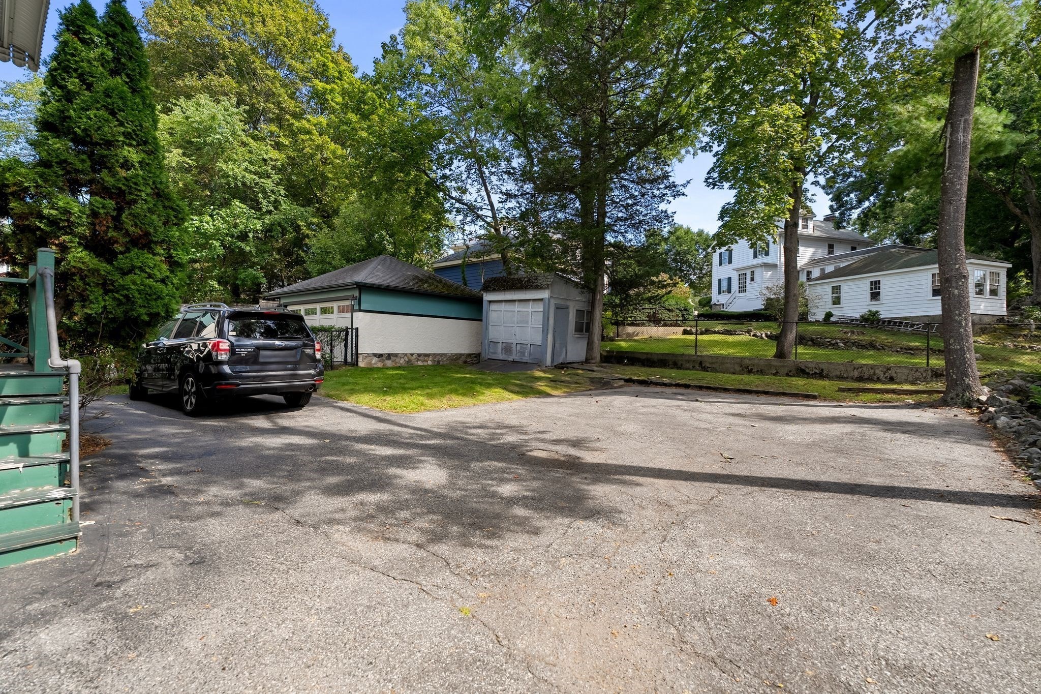 main property photo 37