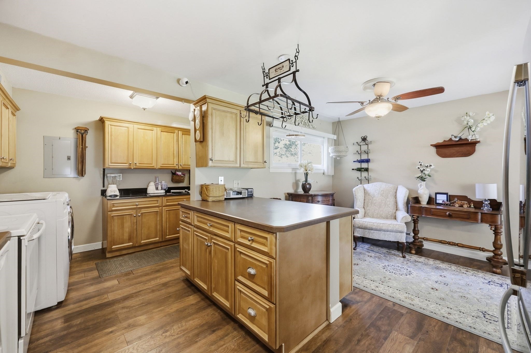 main property photo 16