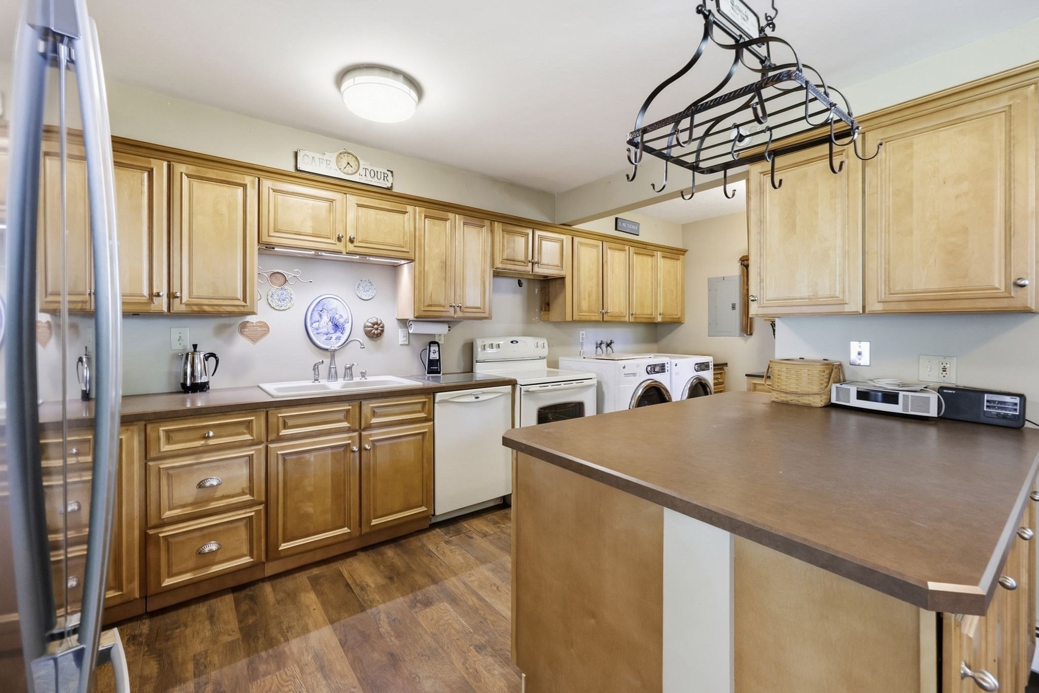 main property photo 18