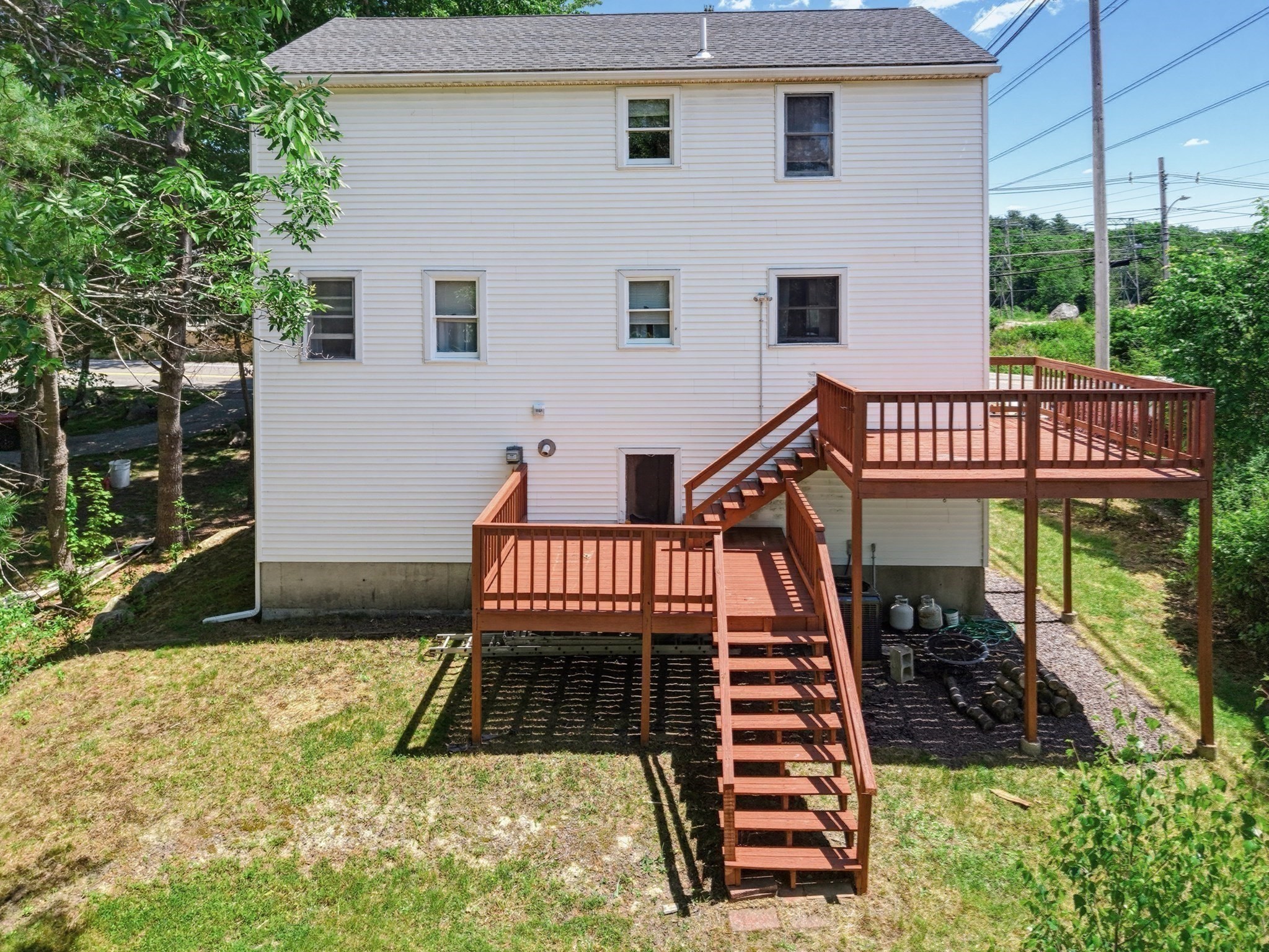 main property photo 37