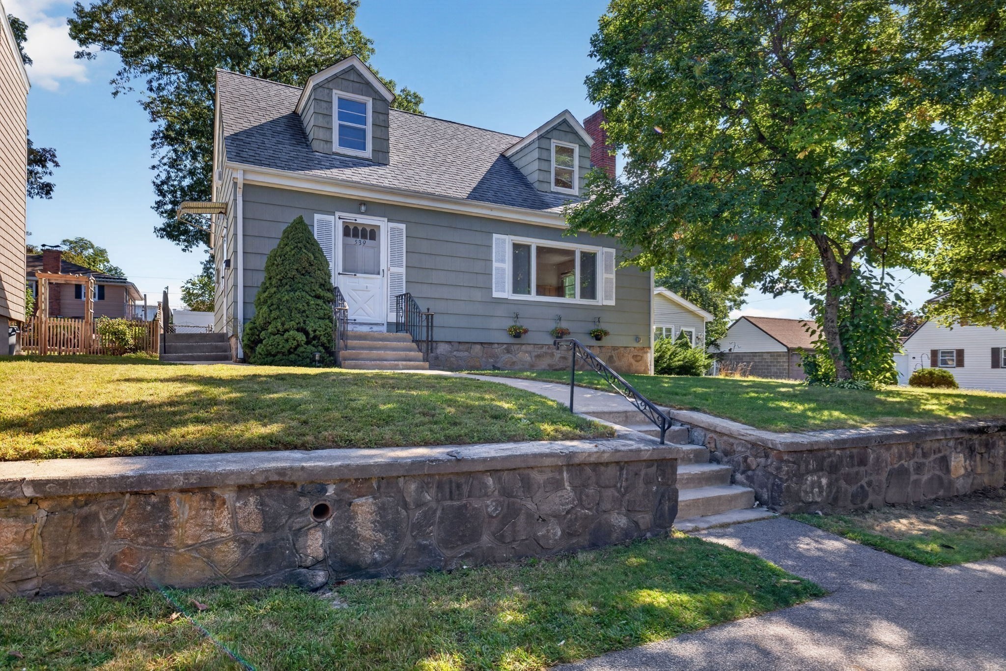 main property photo 25