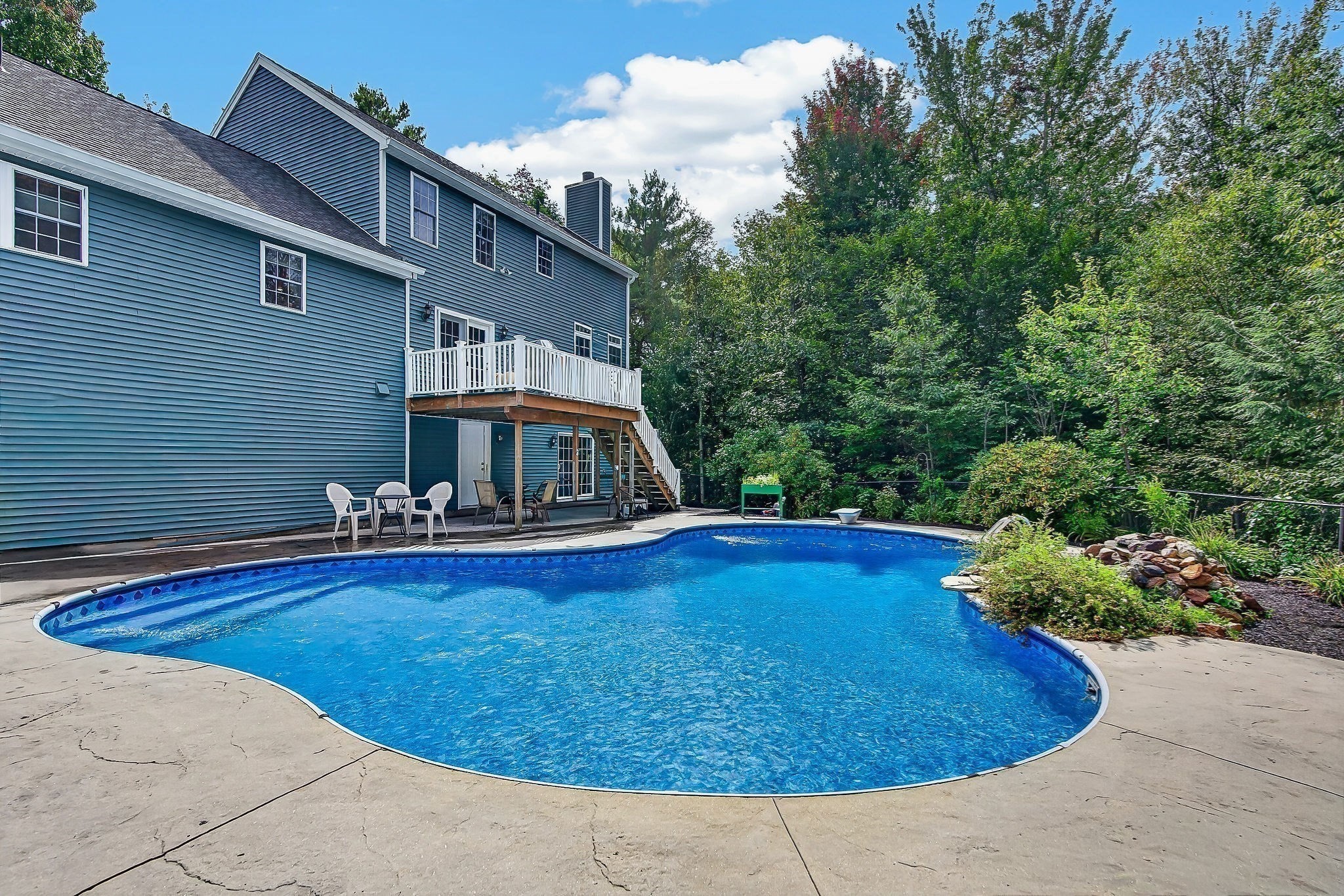 main property photo 7