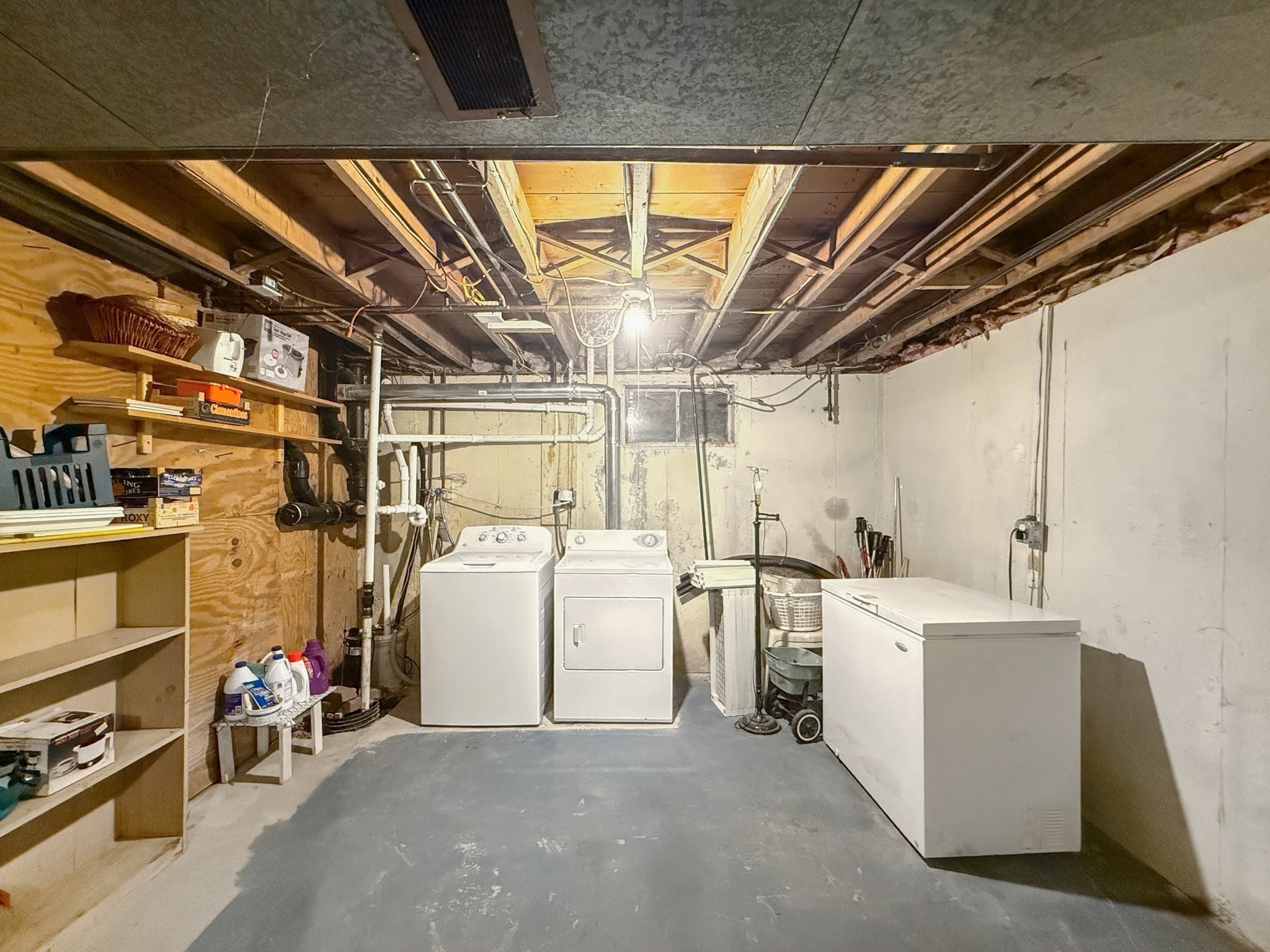 main property photo 32