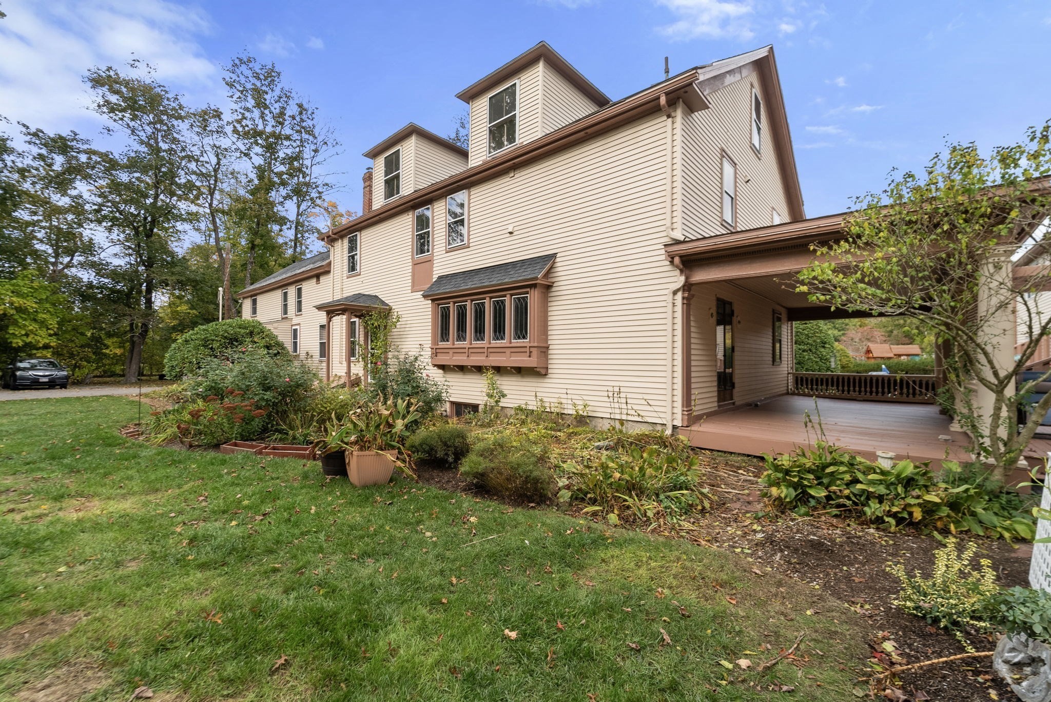 main property photo 12