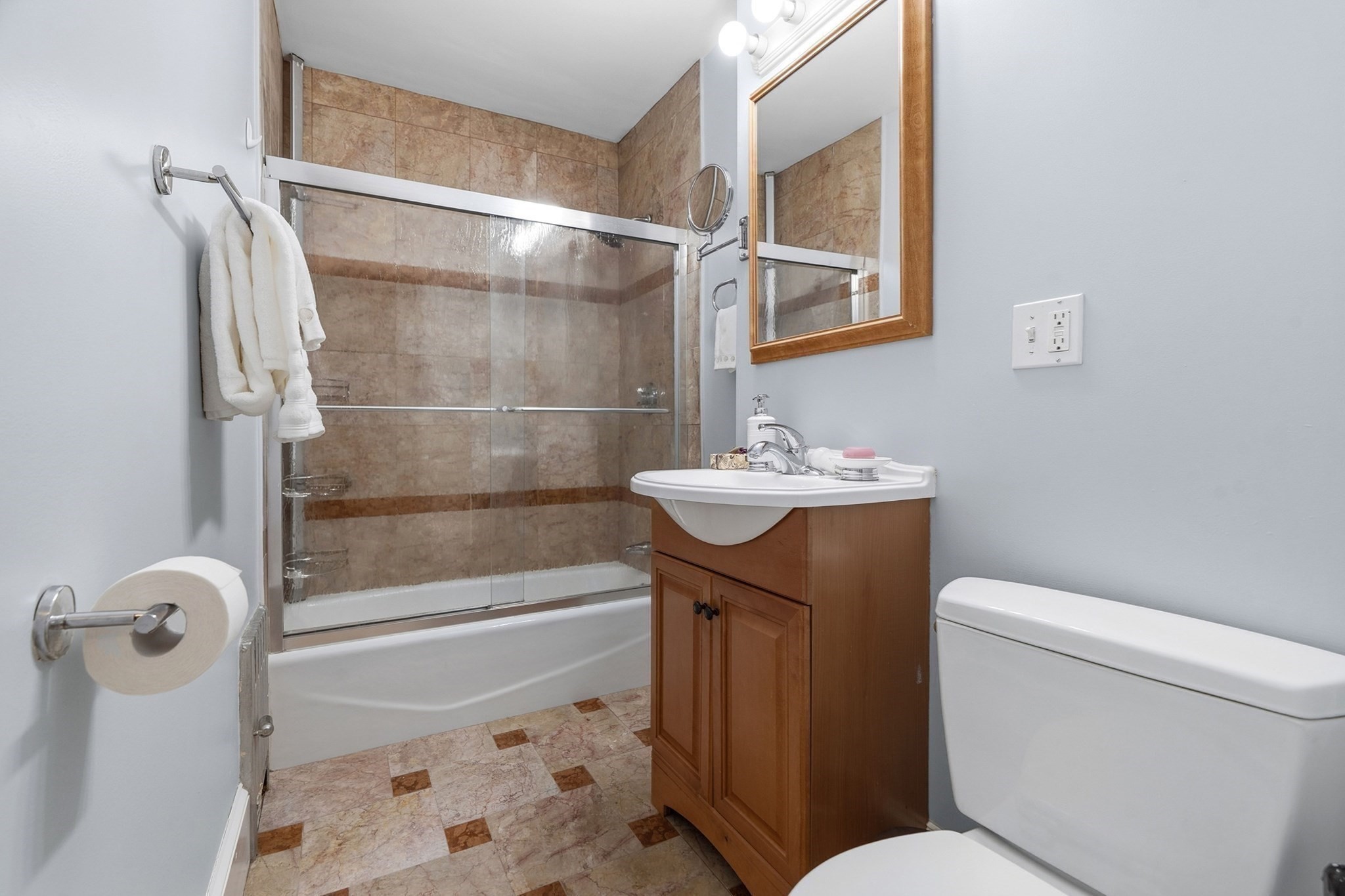 main property photo 12