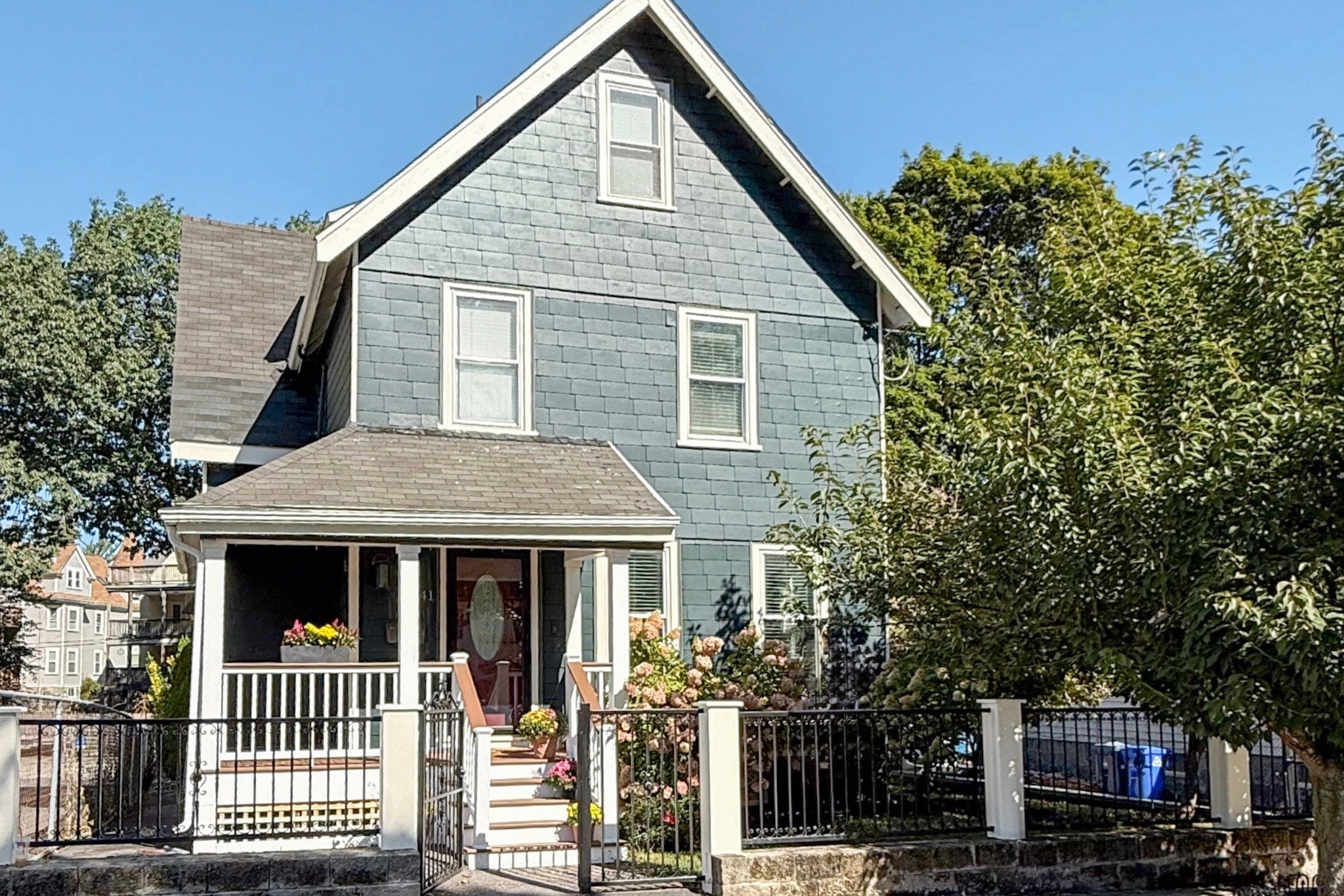 main property photo 0