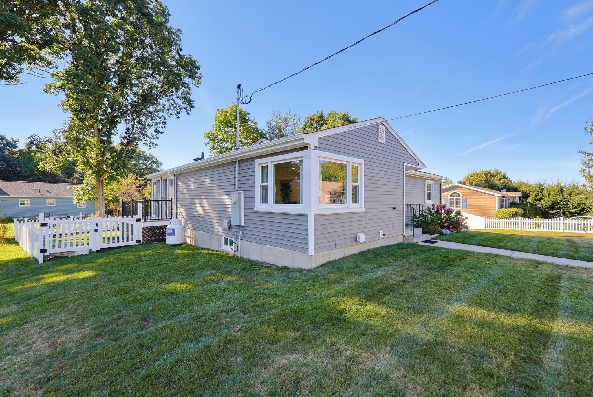 main property photo 35