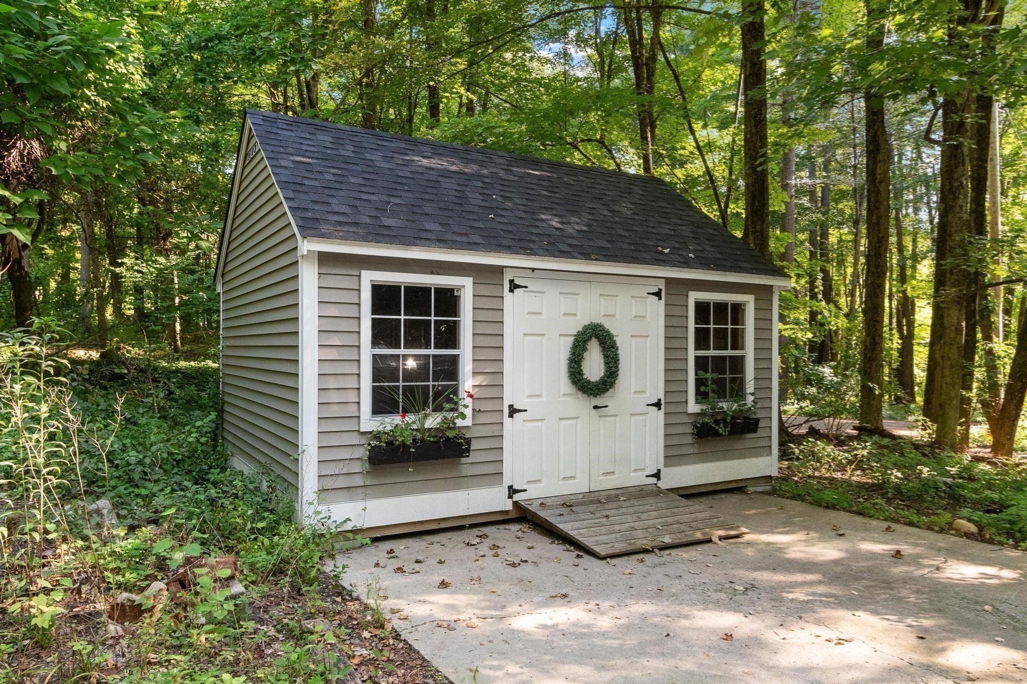 main property photo 41