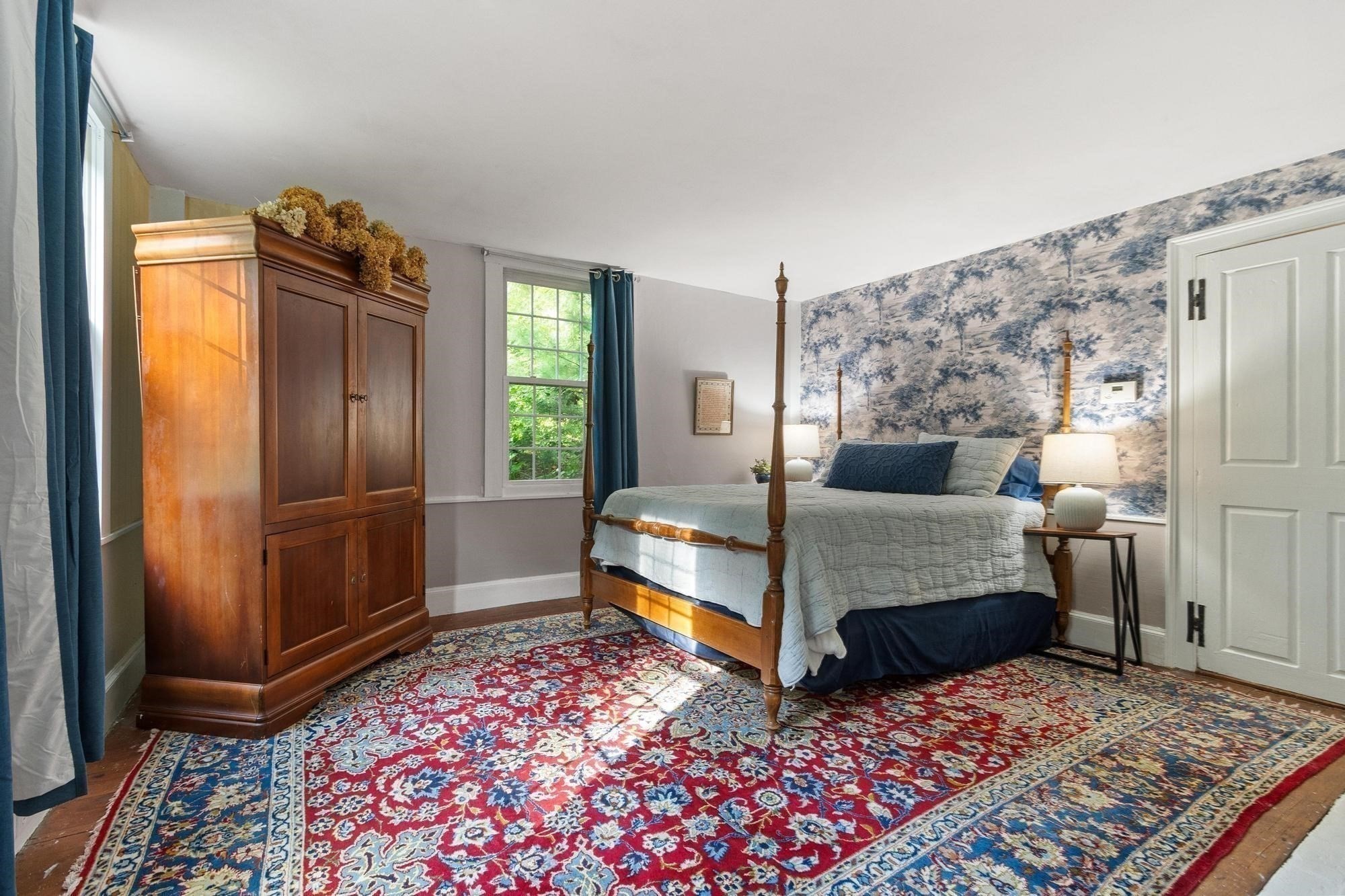 main property photo 8