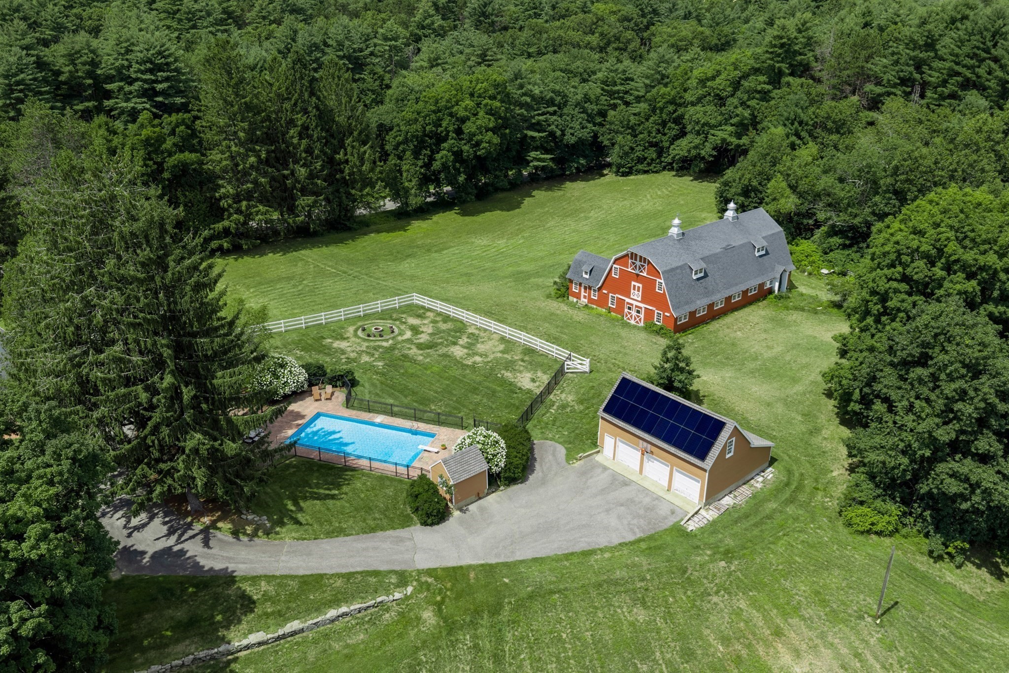 main property photo 4