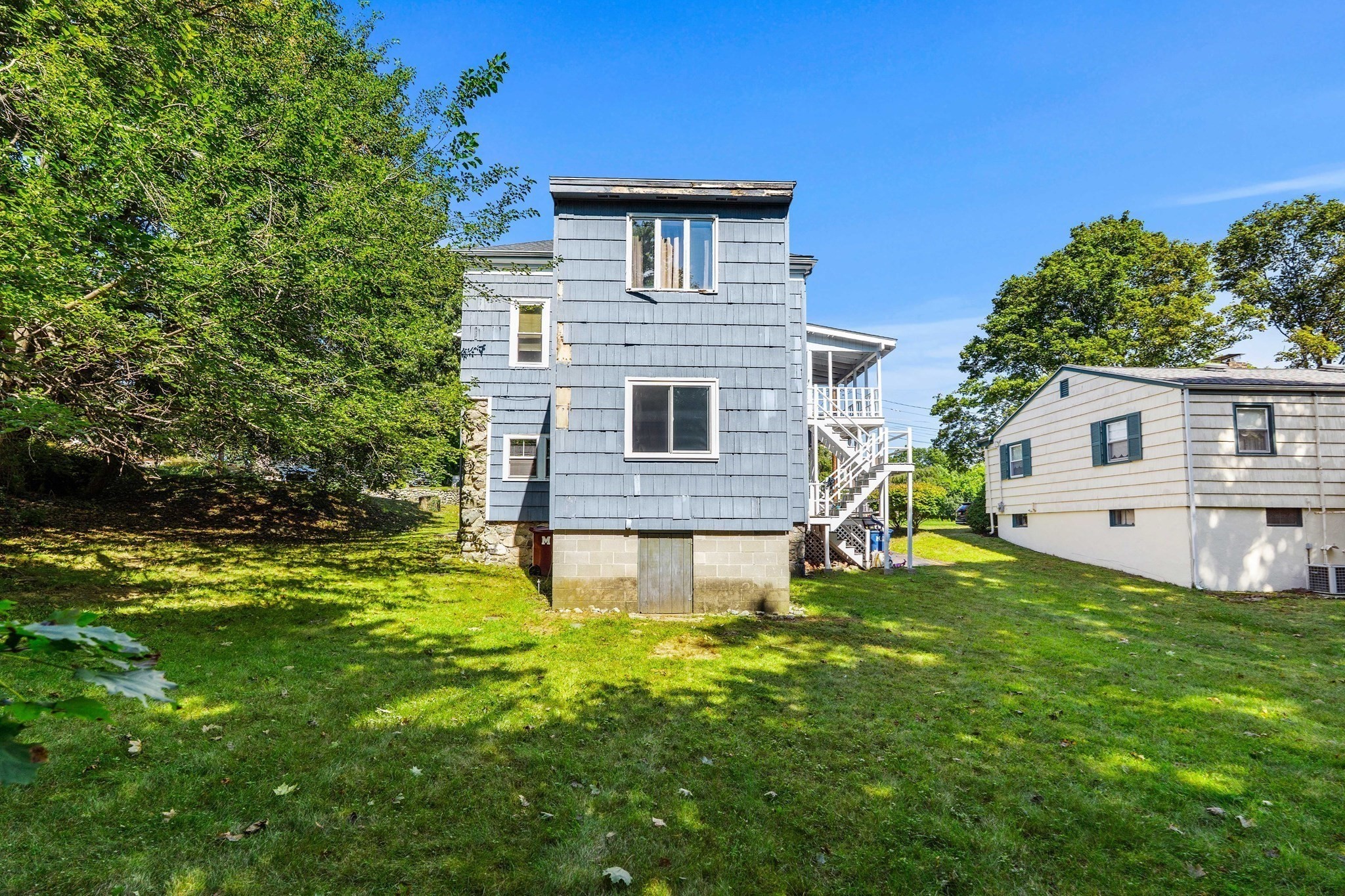 main property photo 24