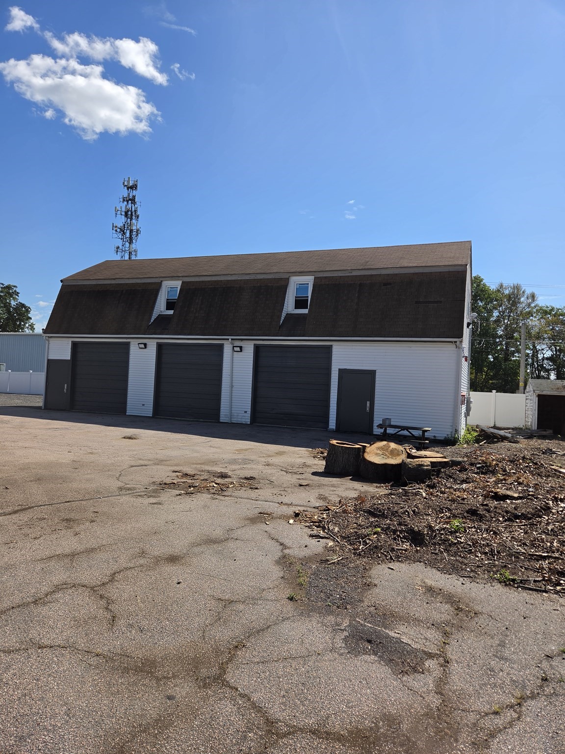 main property photo 0